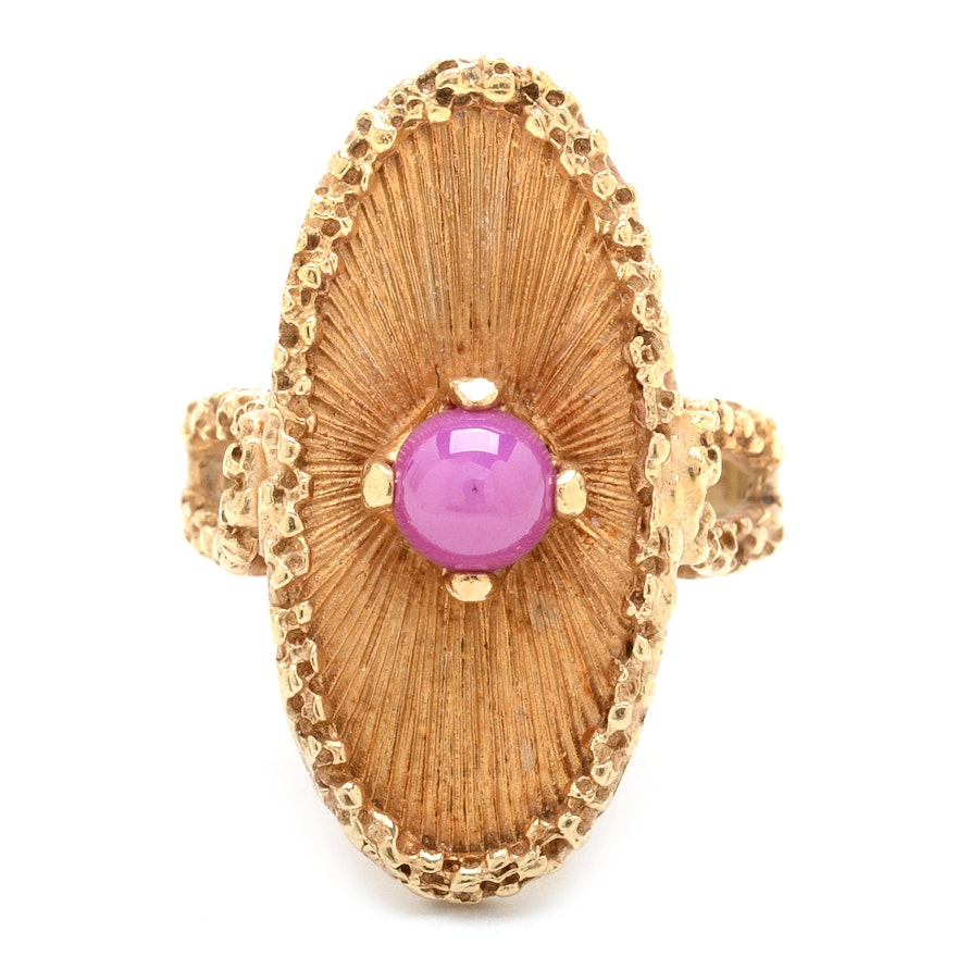 Vintage 10K Yellow Gold and Synthetic Star Sapphire Ring