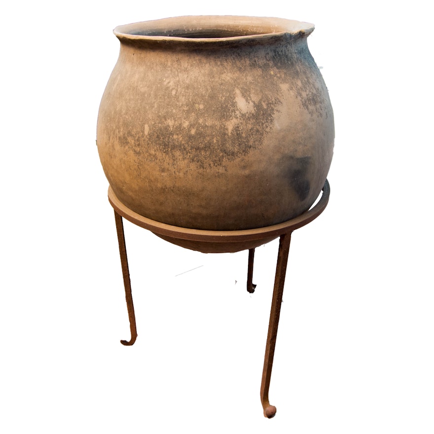 Ceramic Pot with Metal Stand