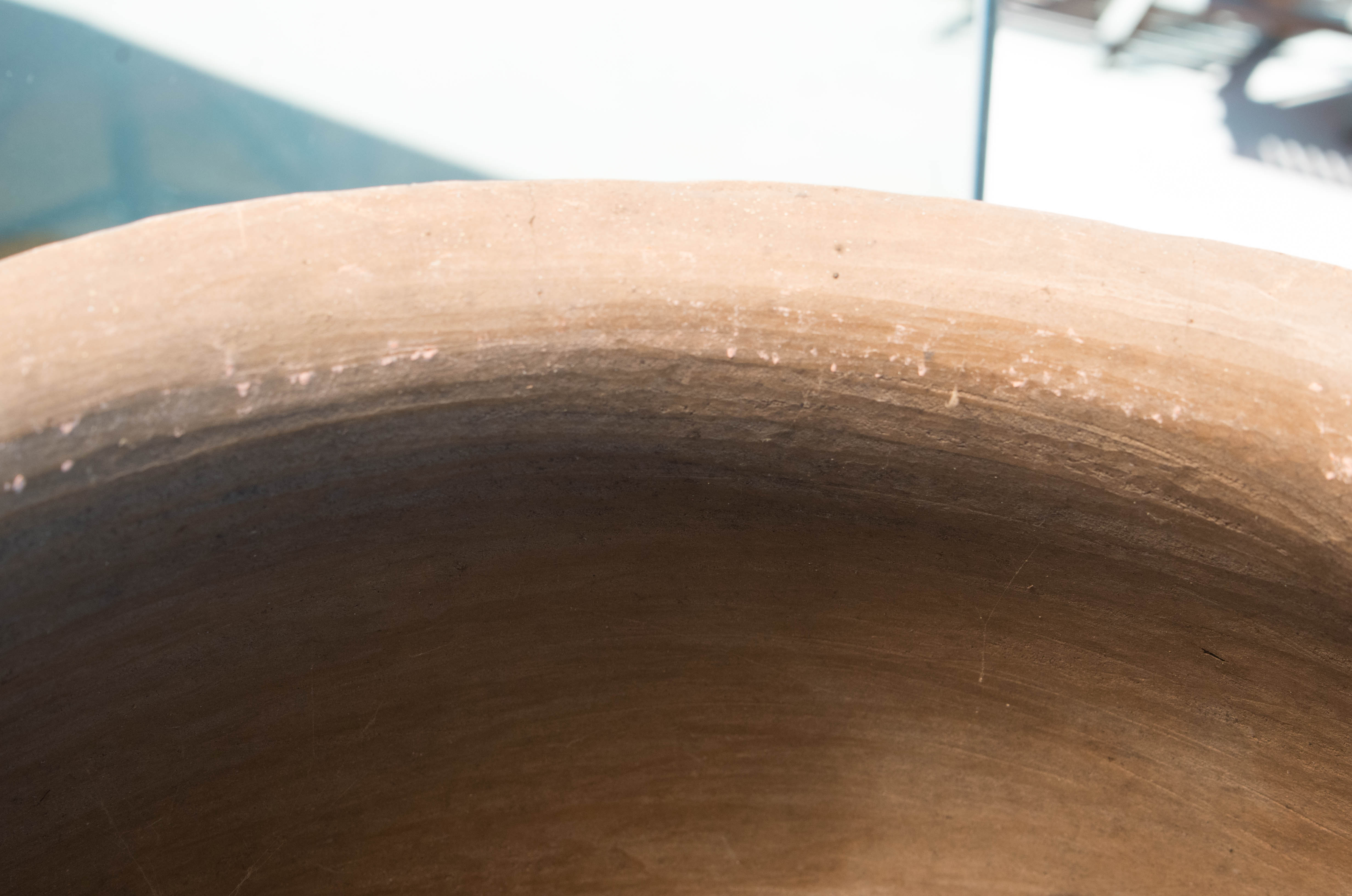 Ceramic Pot with Metal Stand