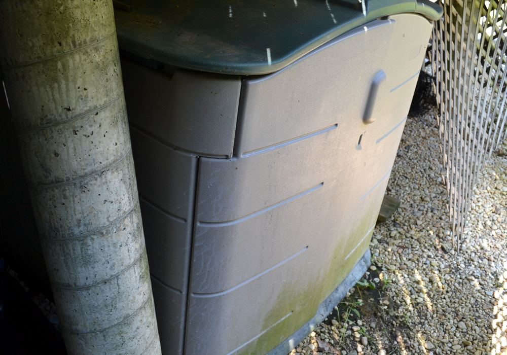 Plastic Storage Containers Featuring Rubbermaid