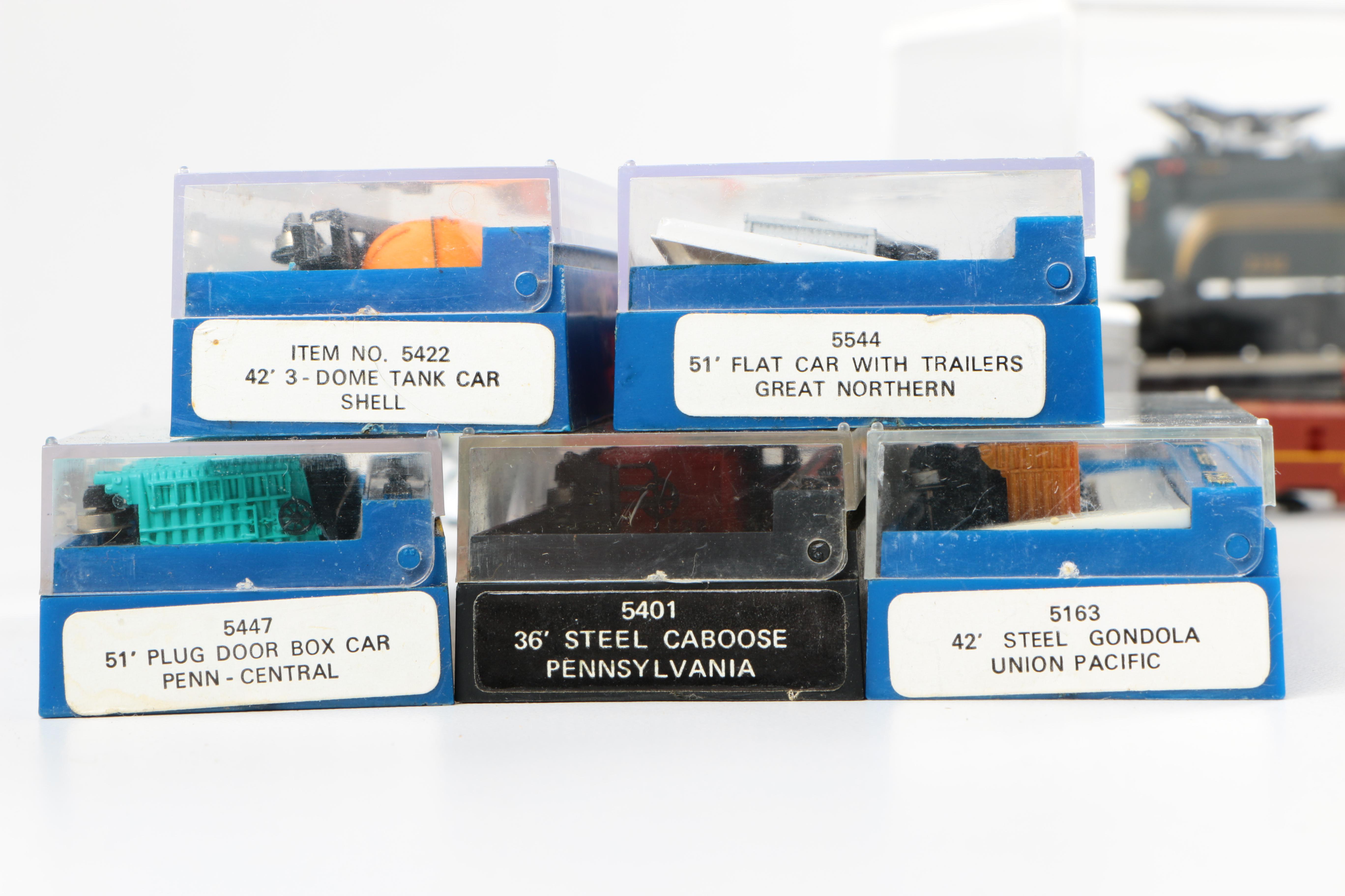 Model Train Cars and Transformer