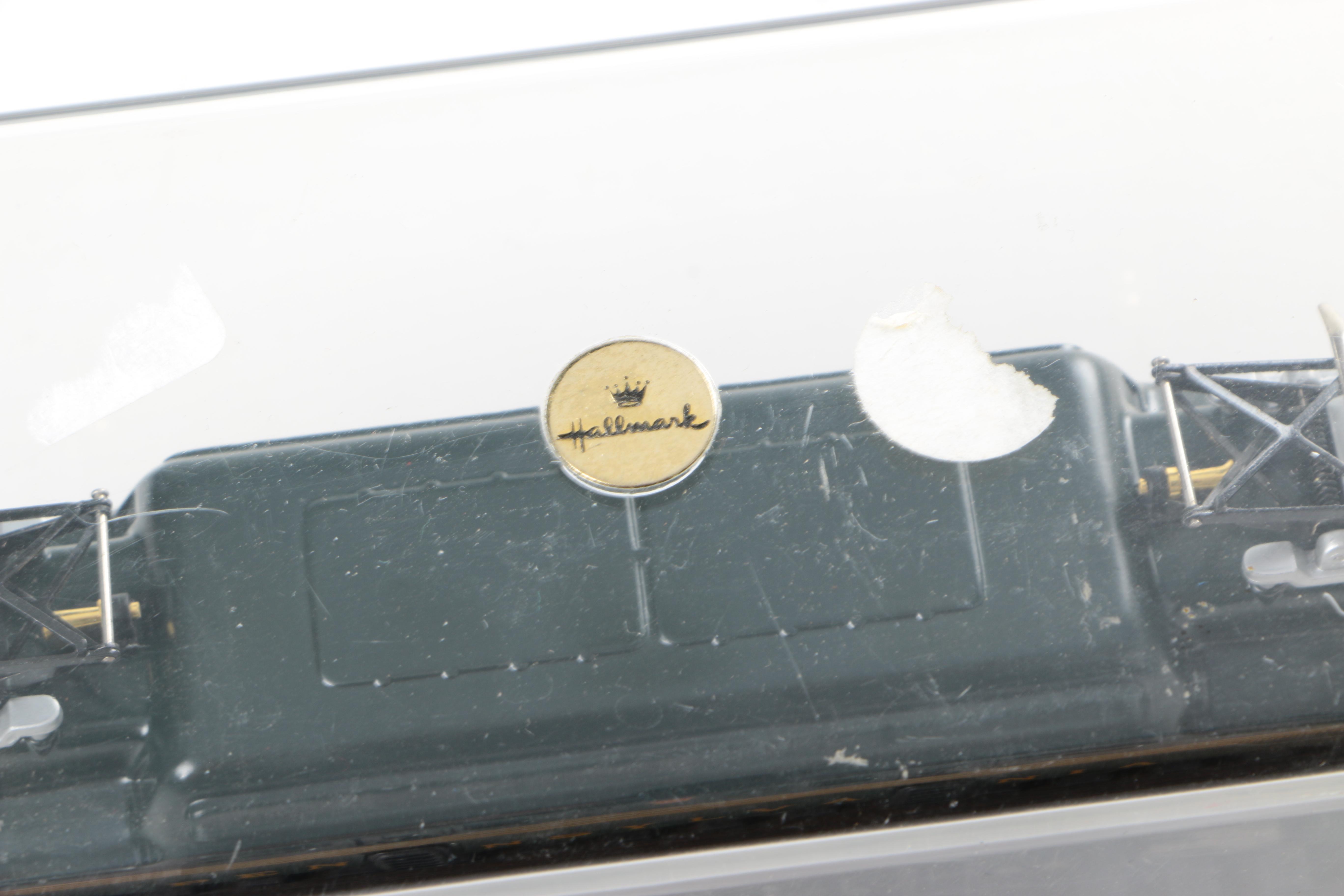 Model Train Cars and Transformer