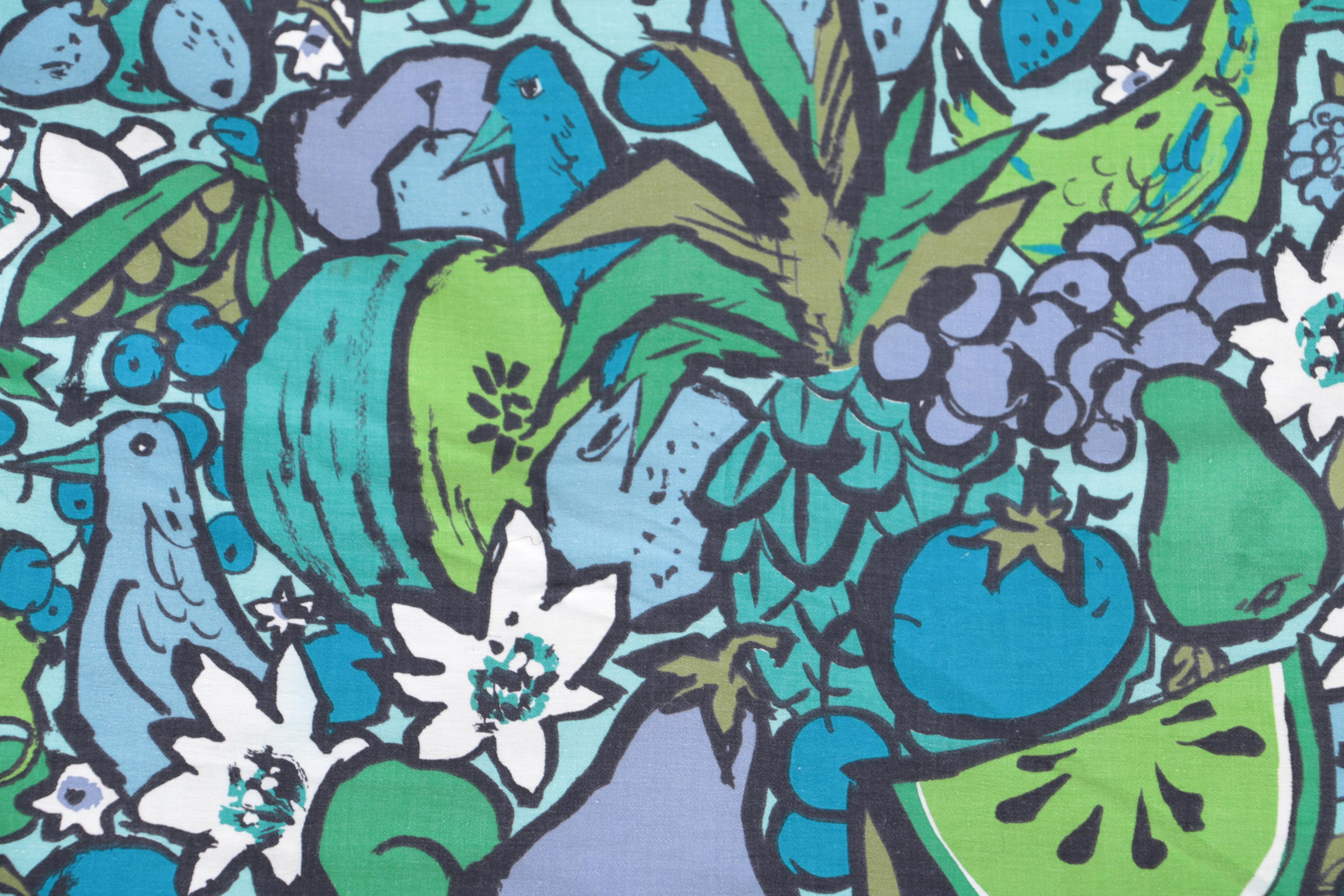 Colorfully Printed Vintage Table Linens