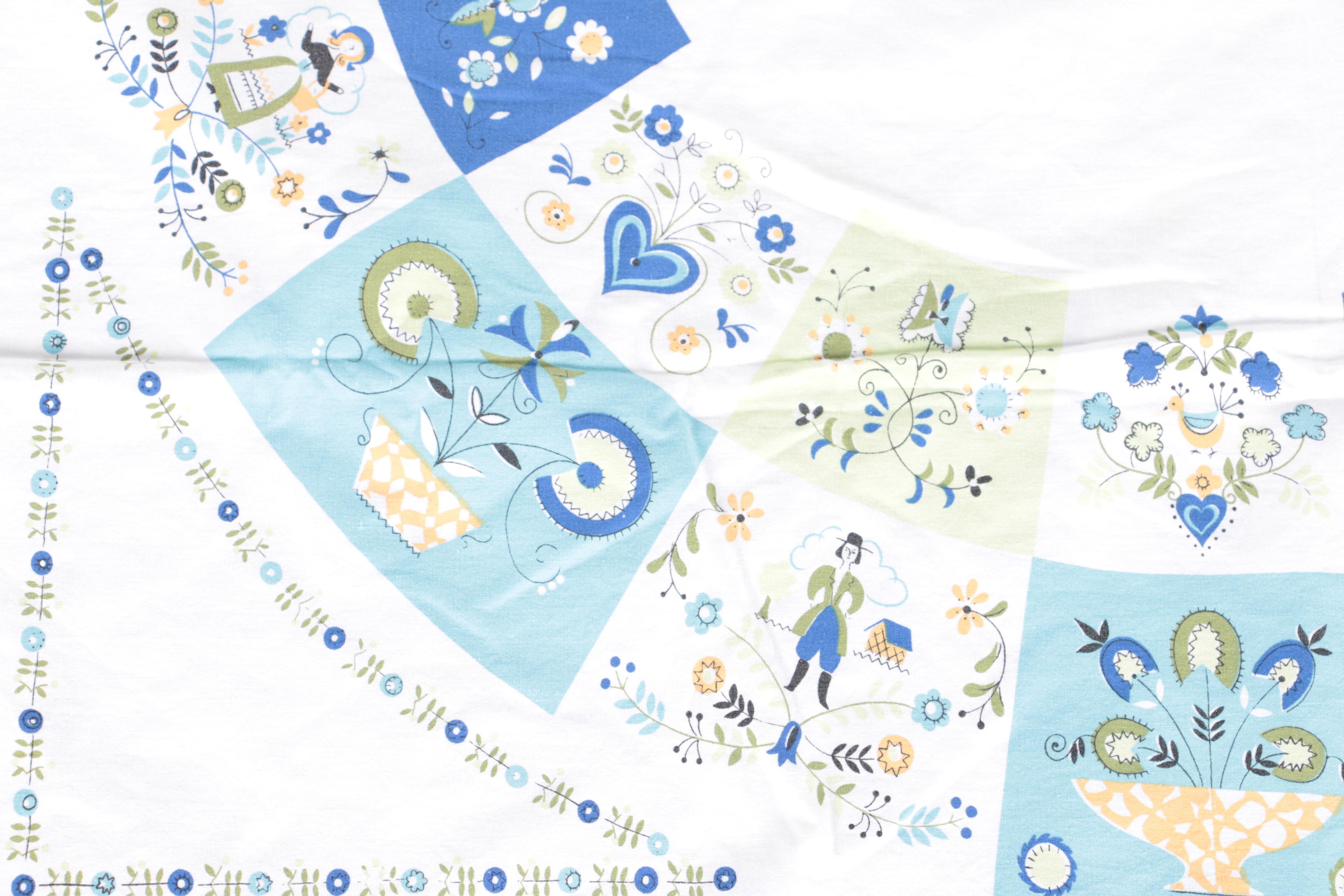 Colorfully Printed Vintage Table Linens
