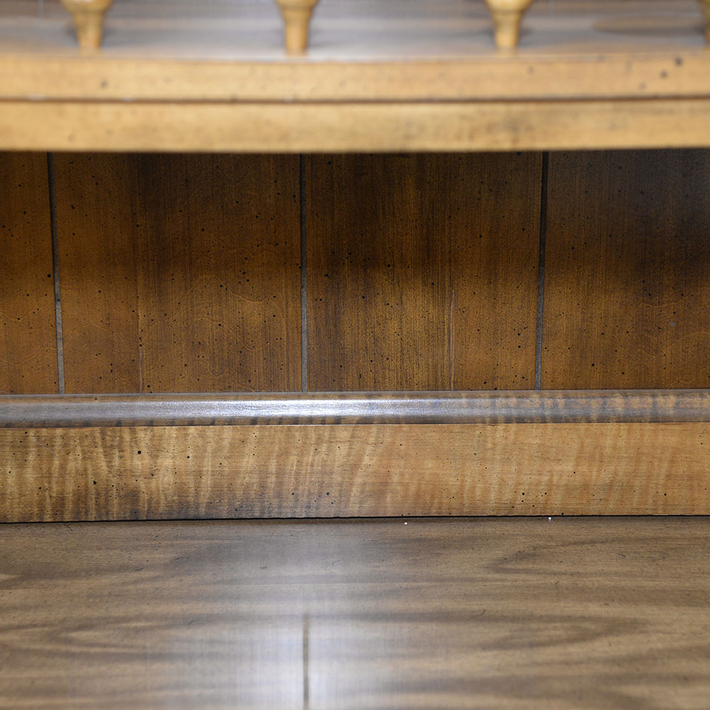 Maple Hutch with Cupboard Base