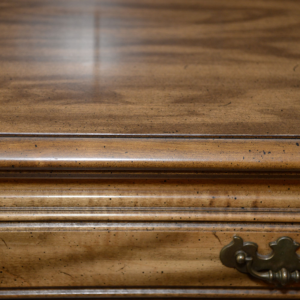 Maple Hutch with Cupboard Base