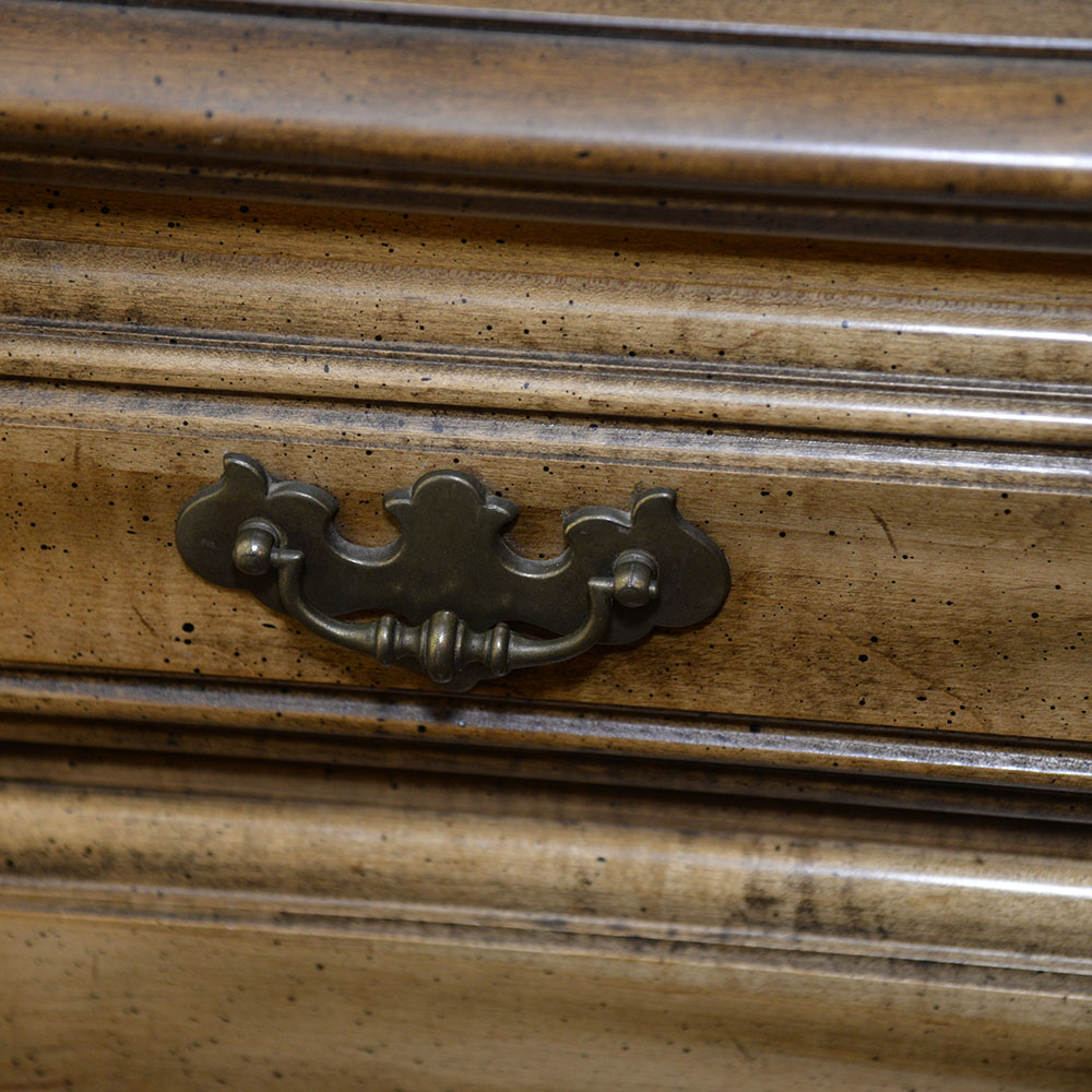 Maple Hutch with Cupboard Base