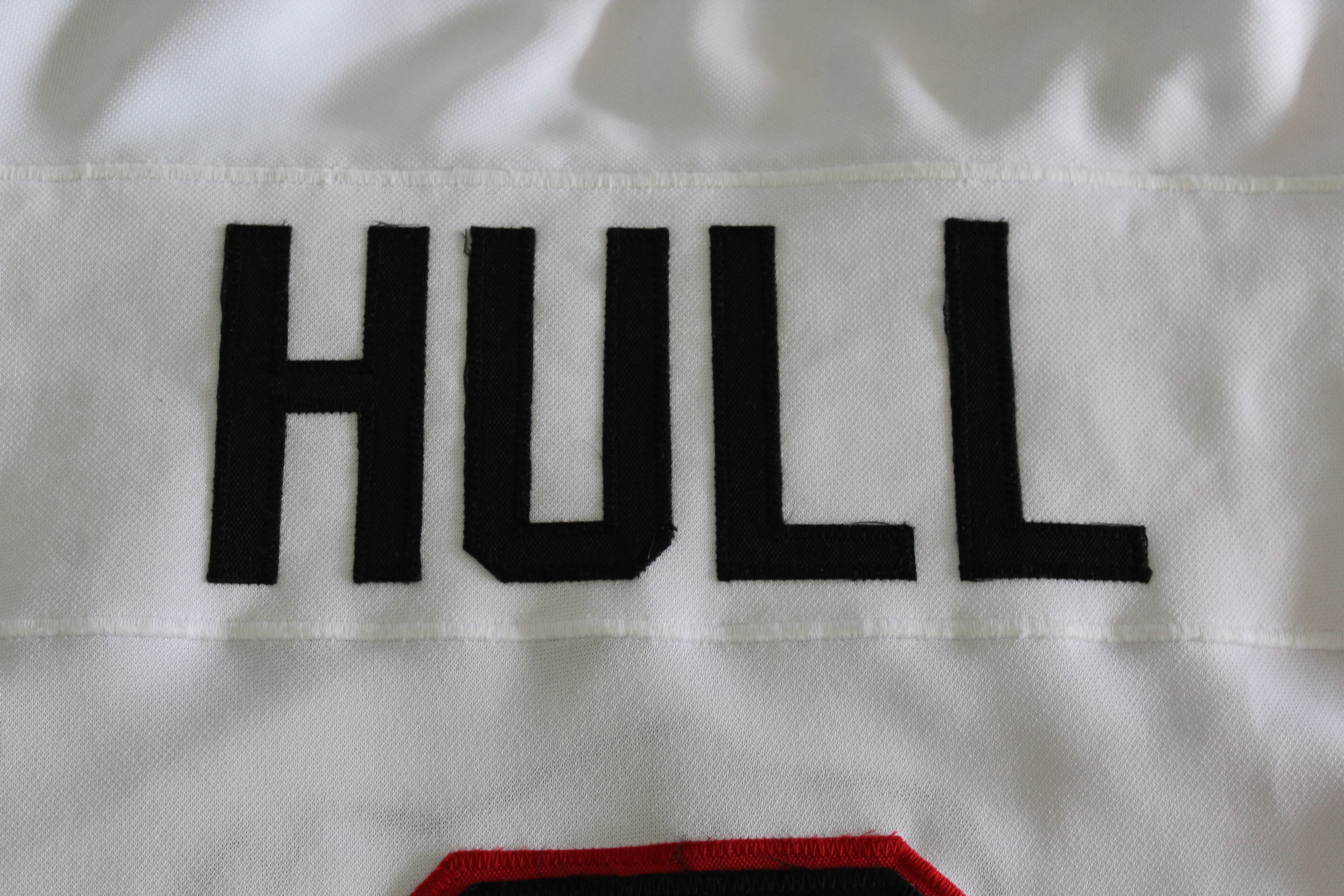 Bobby Hull Autographed Chicago Blackhawks Jersey - JSA COA