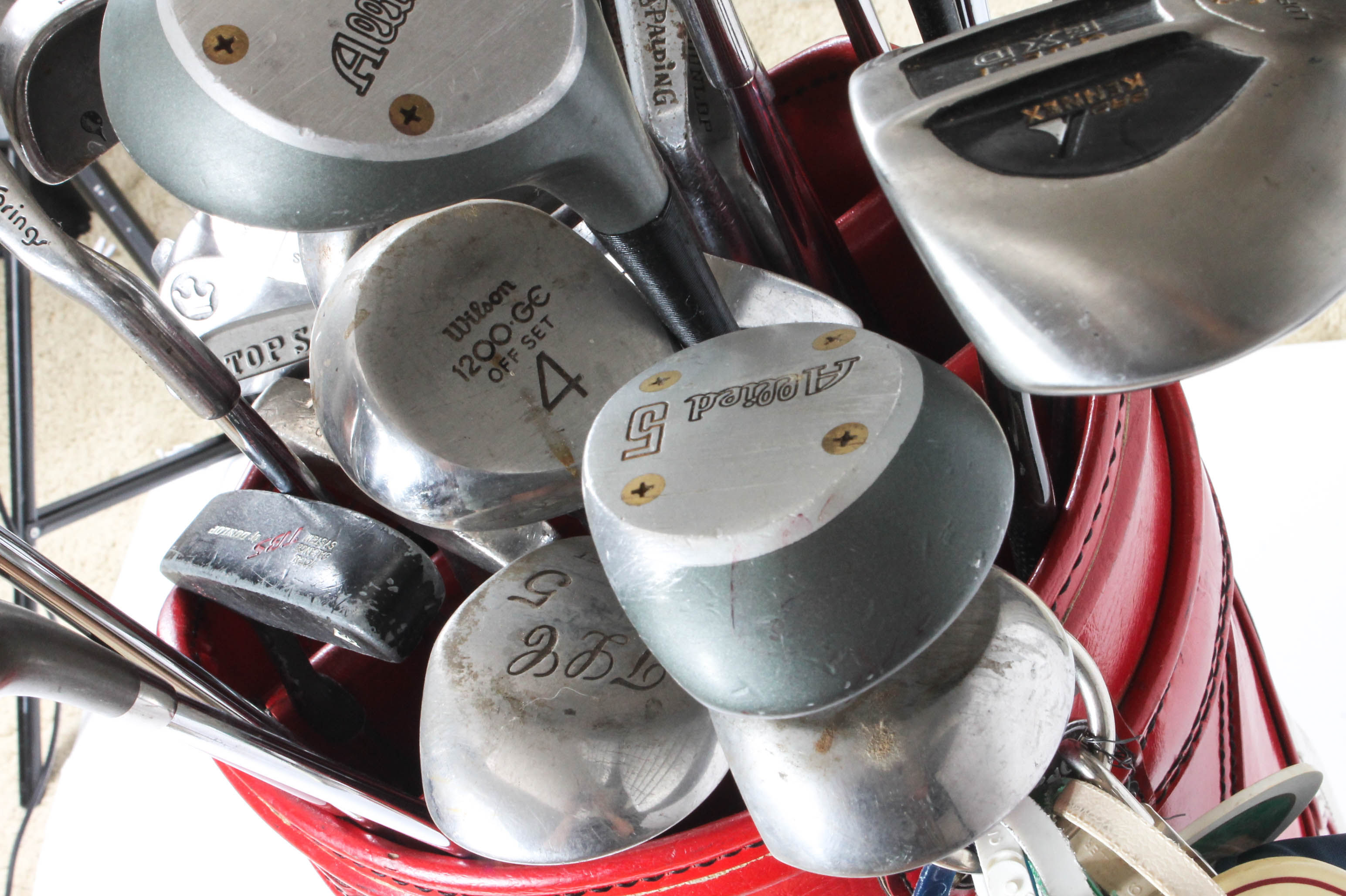 Golf Clubs with Wilson Golf Bag