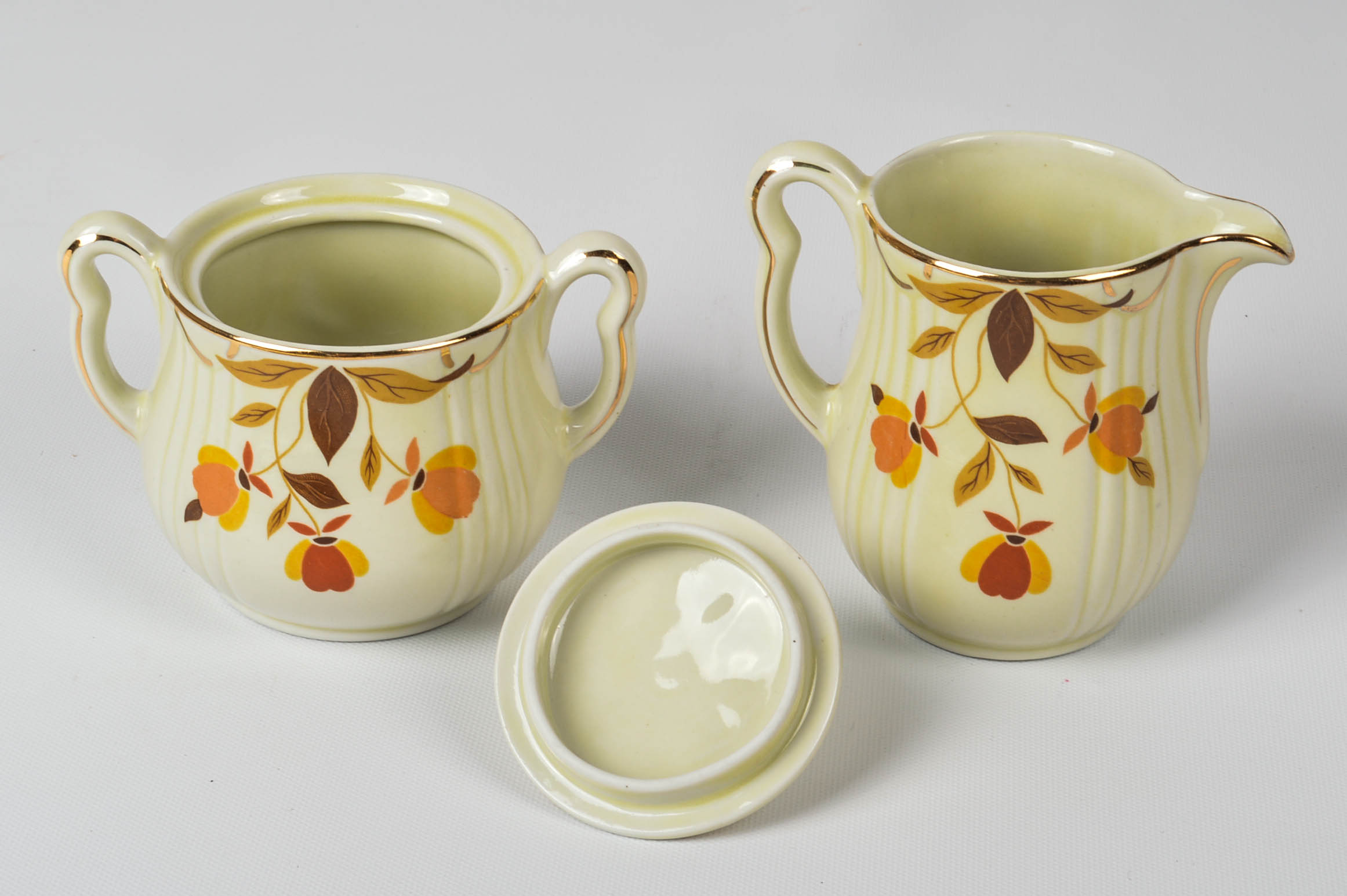 Hall's  "Autumn Leaf" Five Piece Tableware Collection