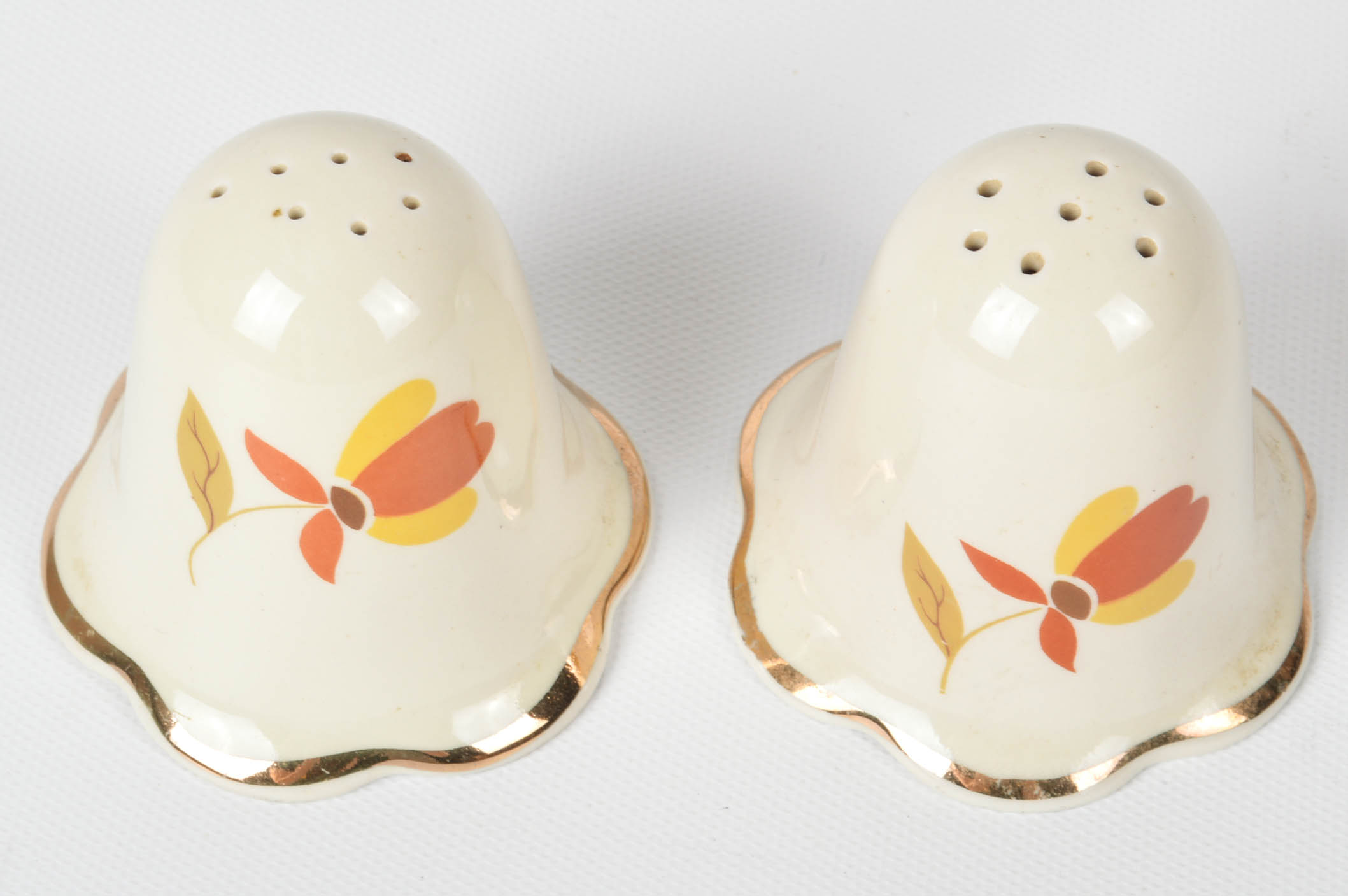 Hall China's  "Autumn Leaf" Tableware
