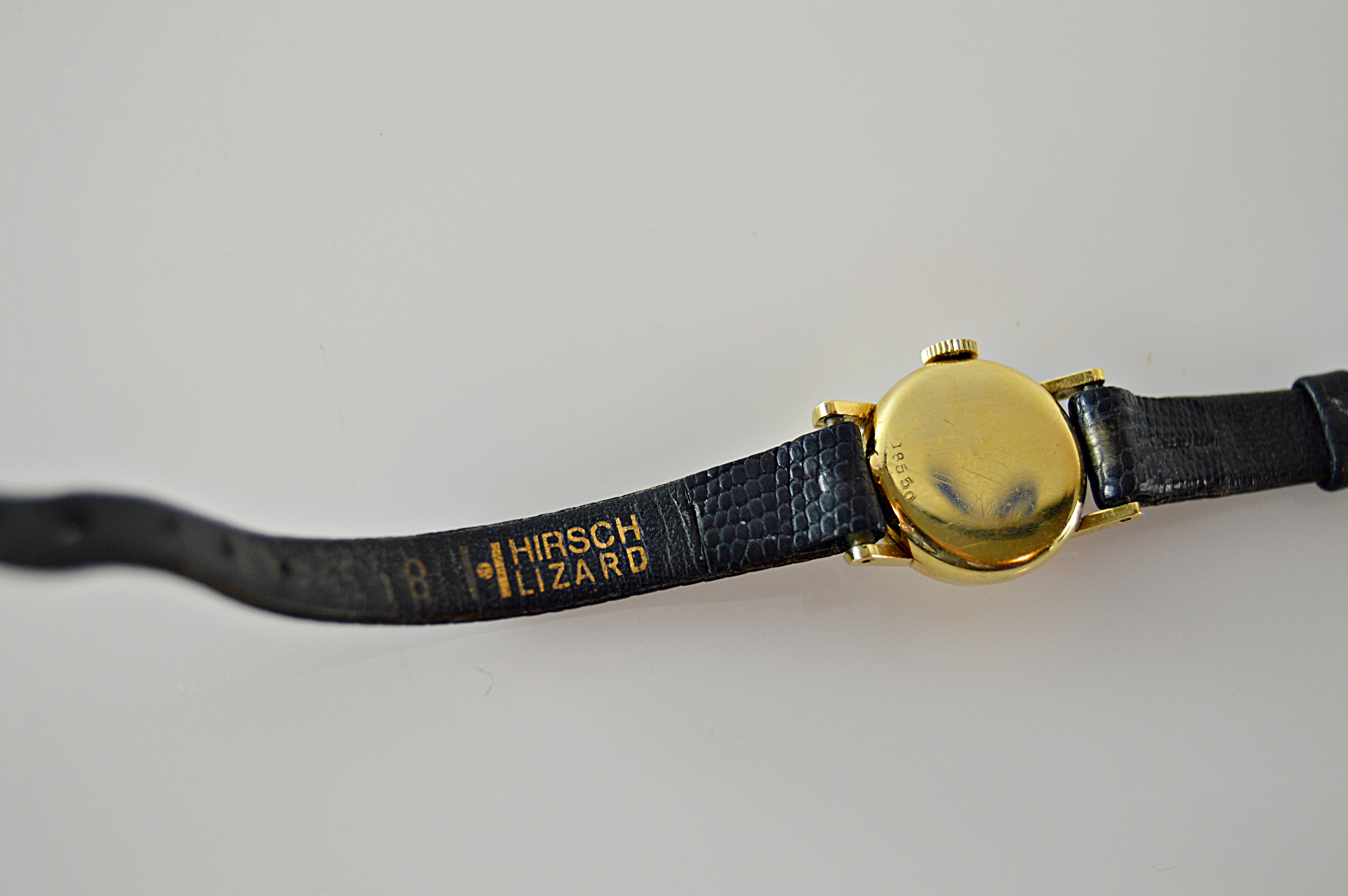 Cartier 18K Yellow Gold Swiss Made Watch With Lizard Leather Strap