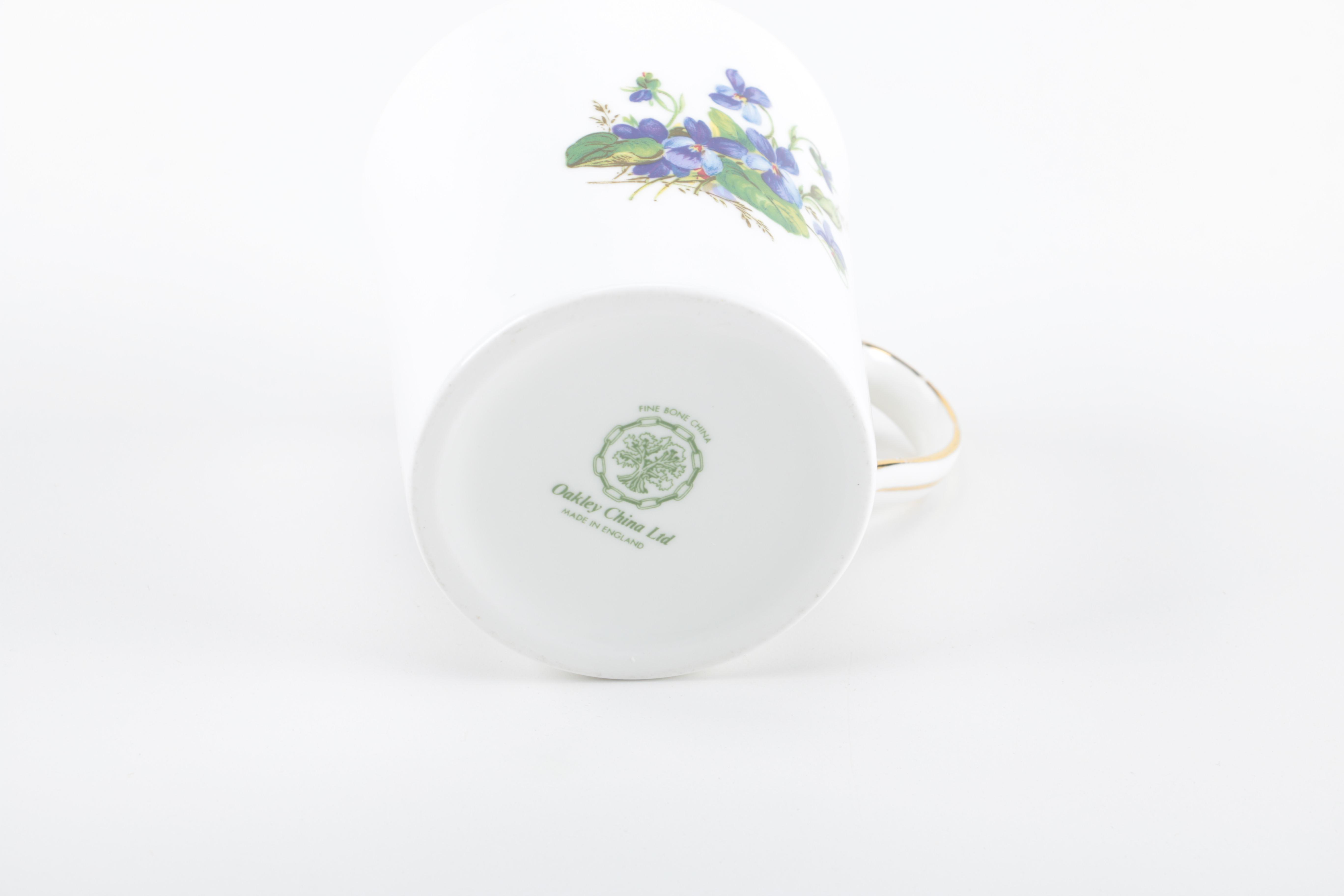 Oakley China Teacups and Saucers