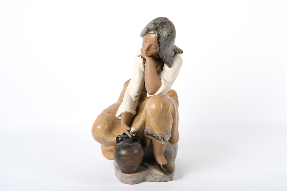 Lladró "Classic Water Carrier" Large Figurine