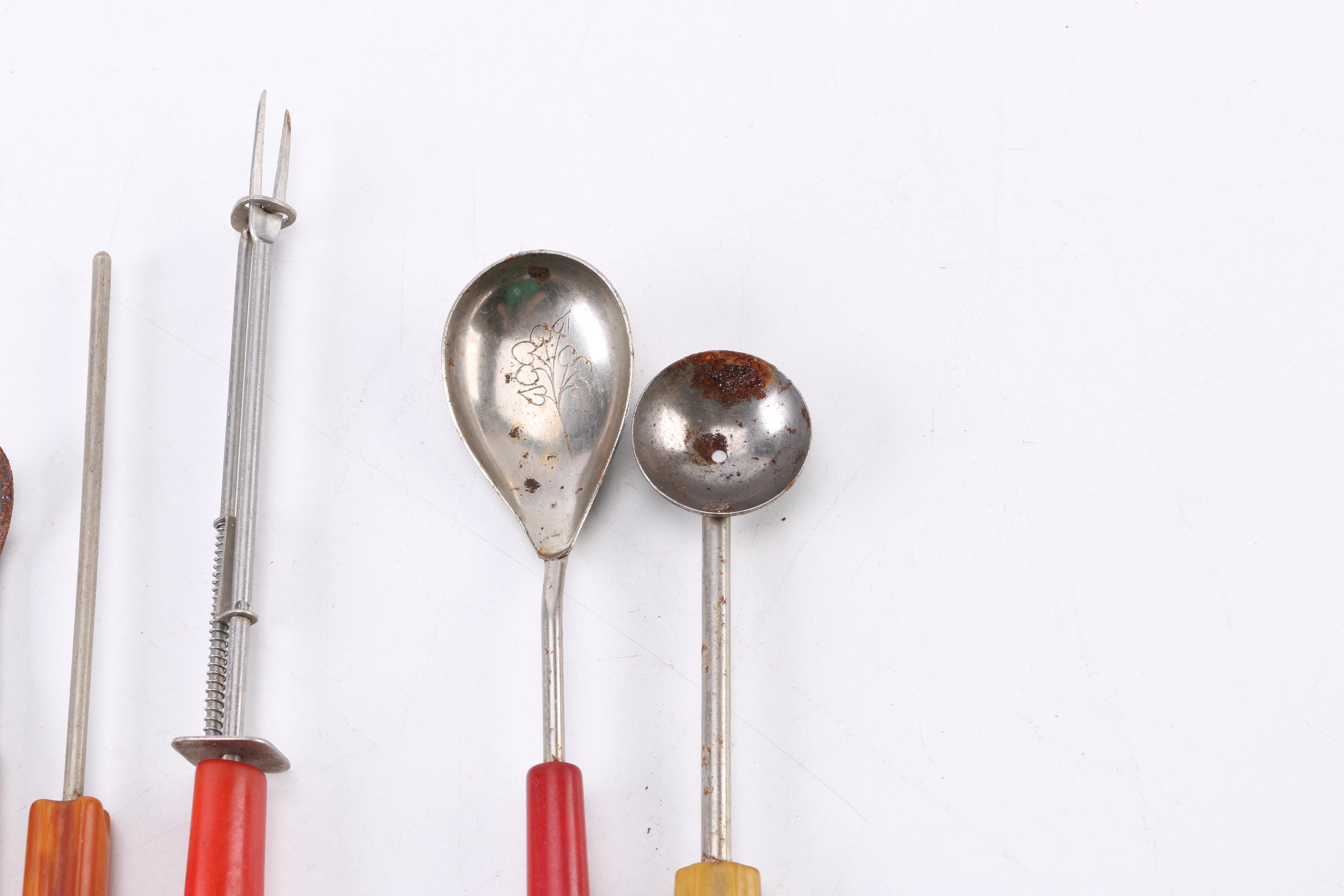 Vintage Kitchen Utensils/Gadgets with Bakelite Handles