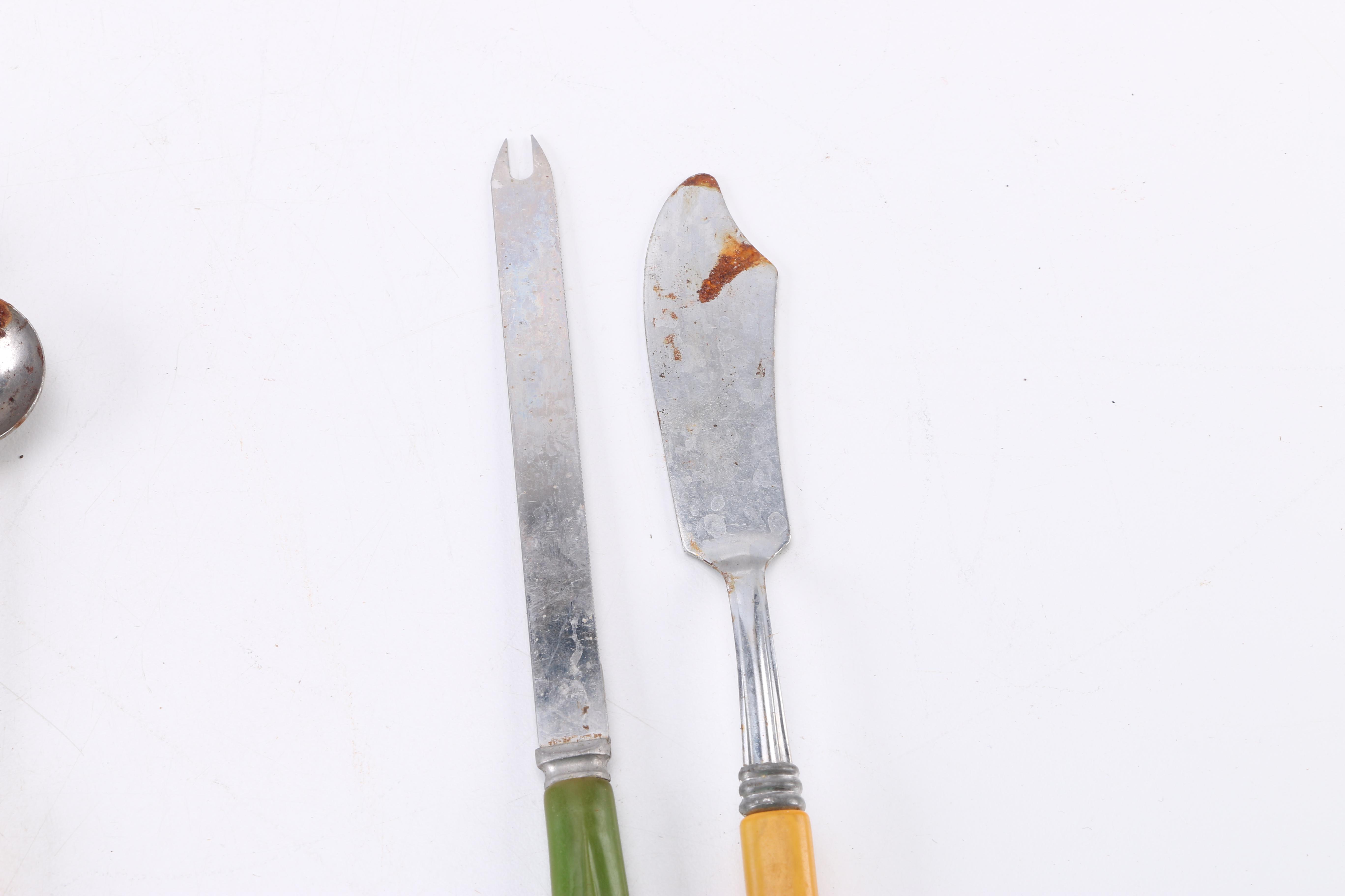 Vintage Kitchen Utensils/Gadgets with Bakelite Handles