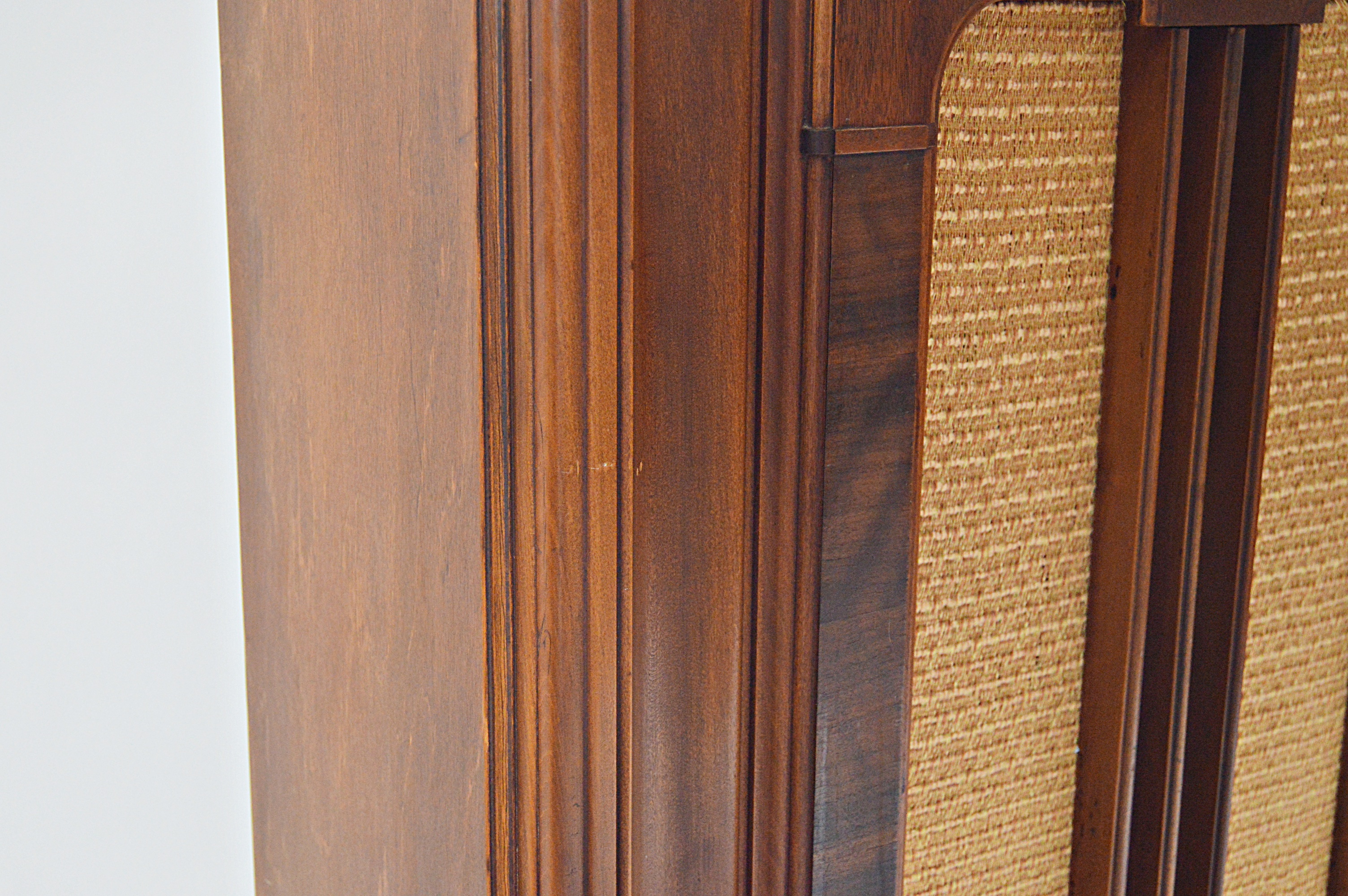 Pre-WWII Art Deco Atwater Kent Floor Radio Model 676