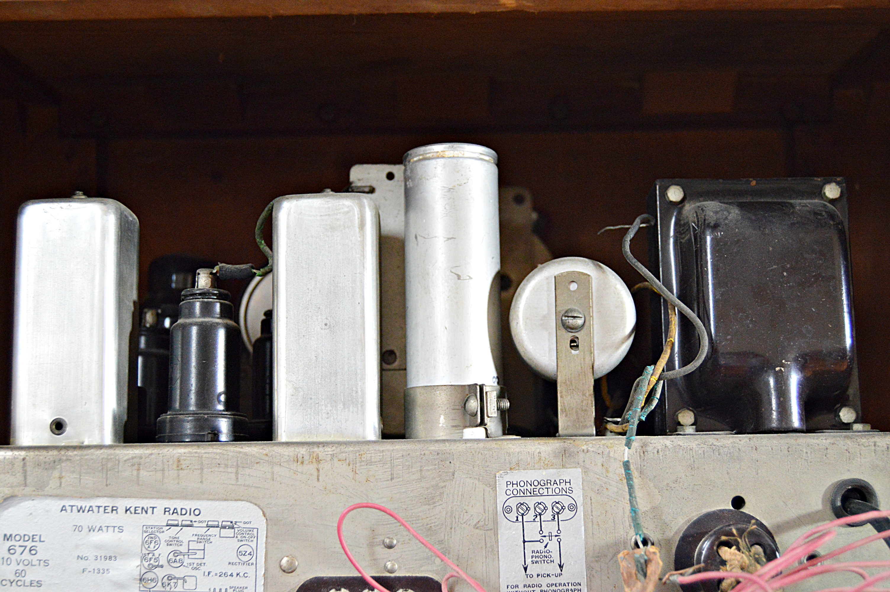 Pre-WWII Art Deco Atwater Kent Floor Radio Model 676