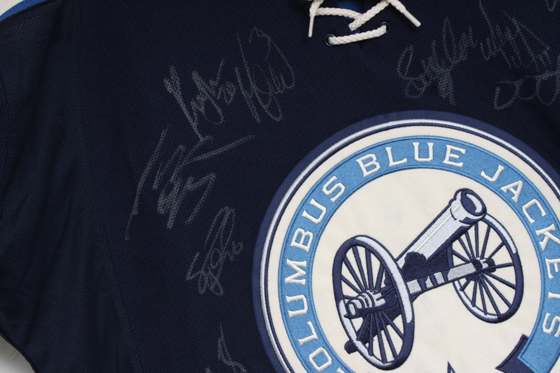 Team Autographed 2010 - 2011 Columbus Blue Jackets Jersey with CoA