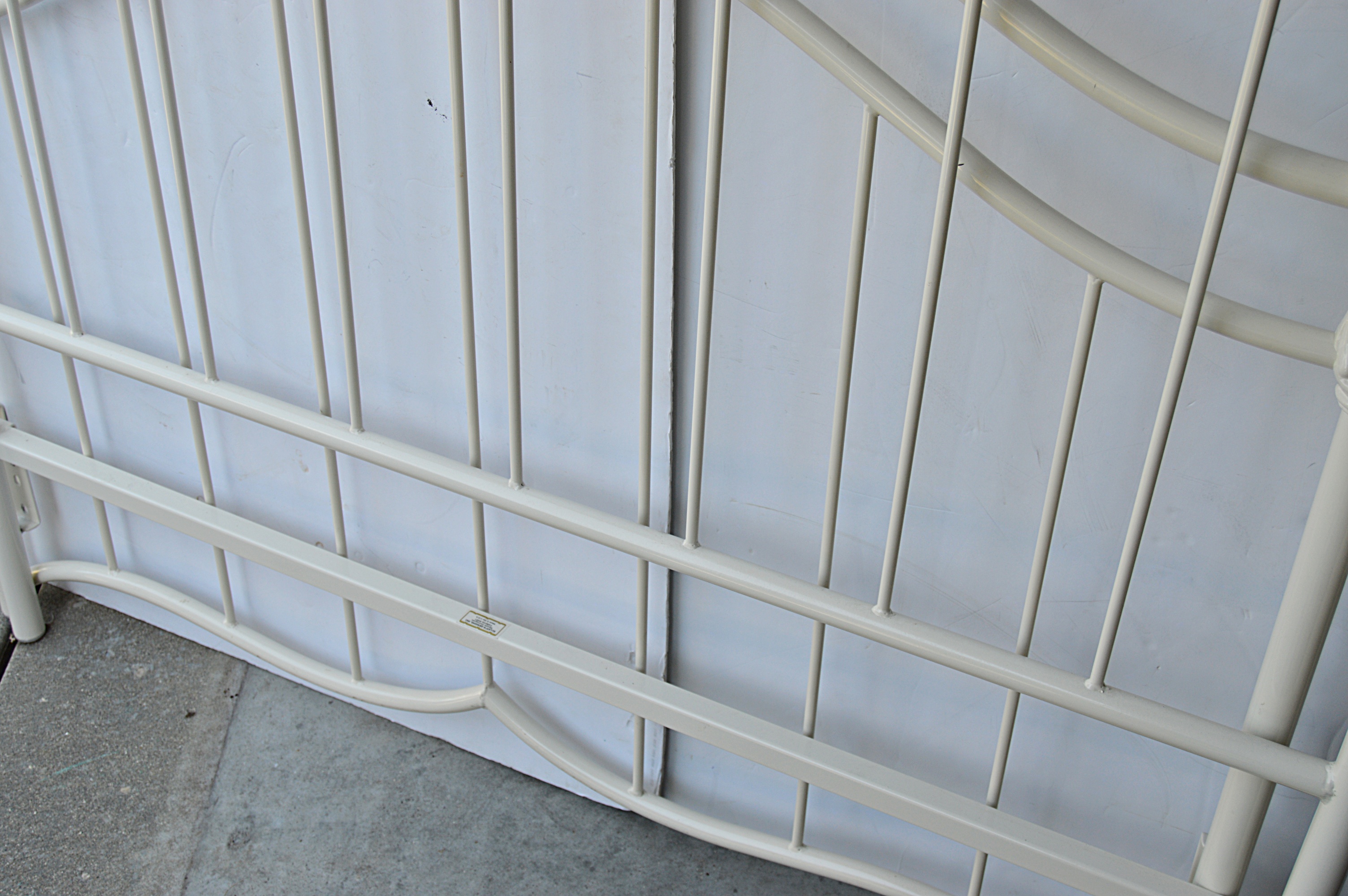 Victorian Style White Iron Bed