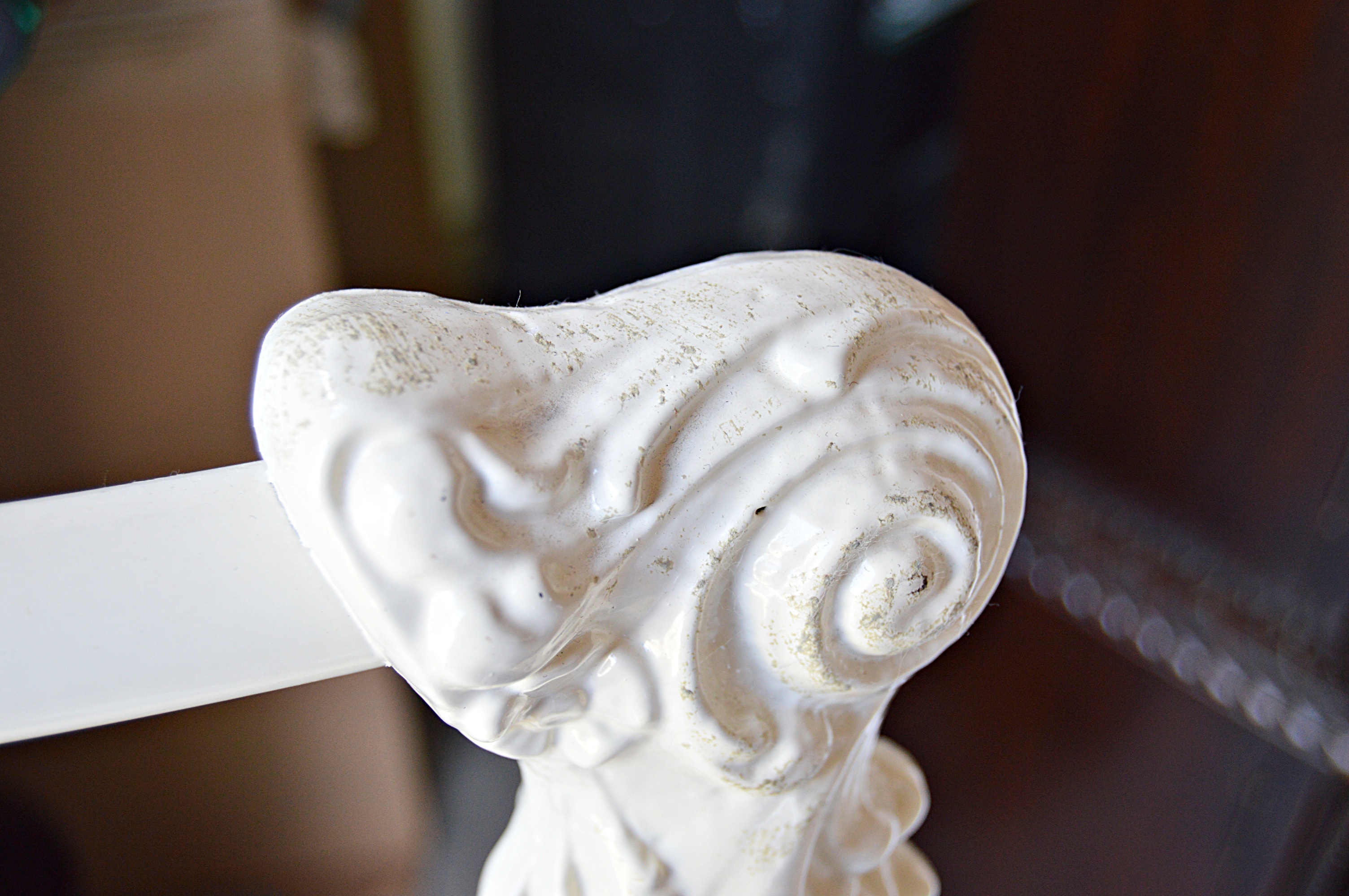 Victorian Style White Iron Bed