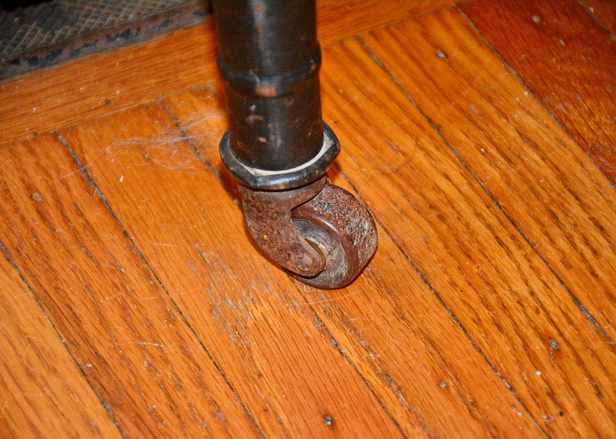 Vintage Painted Metal Chest of Drawers With Vanity Mirror