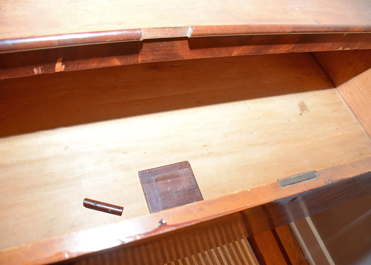 Antique Mahogany Empire Style Chest of Drawers, c. 1840