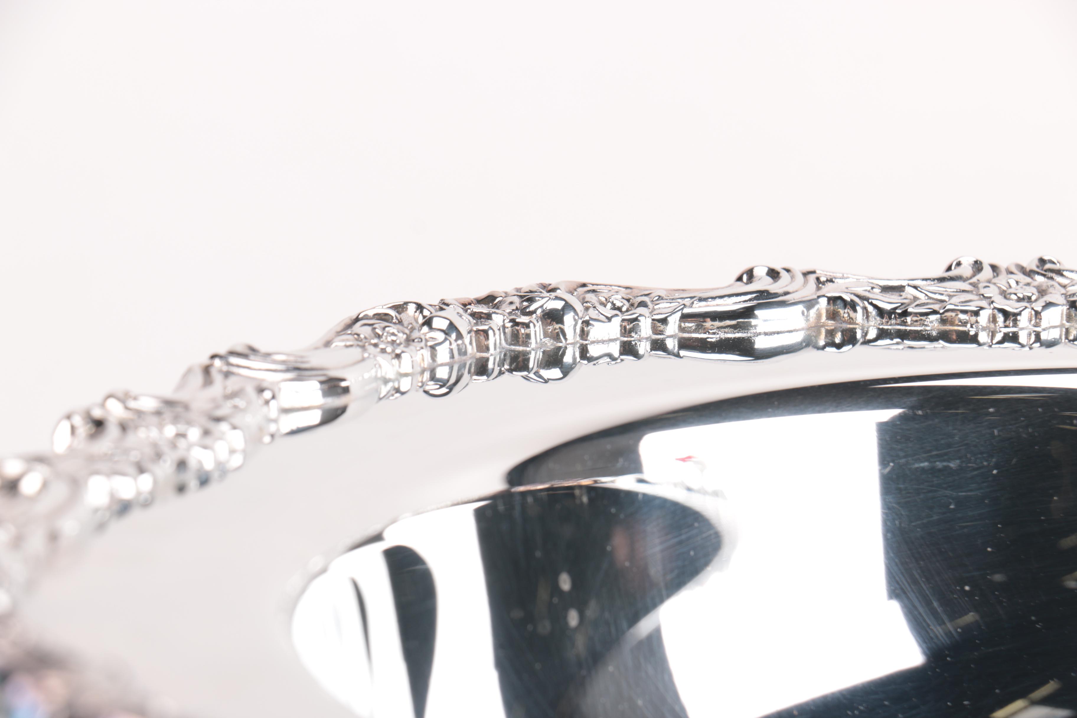 Oneida Serveware With Additional Items