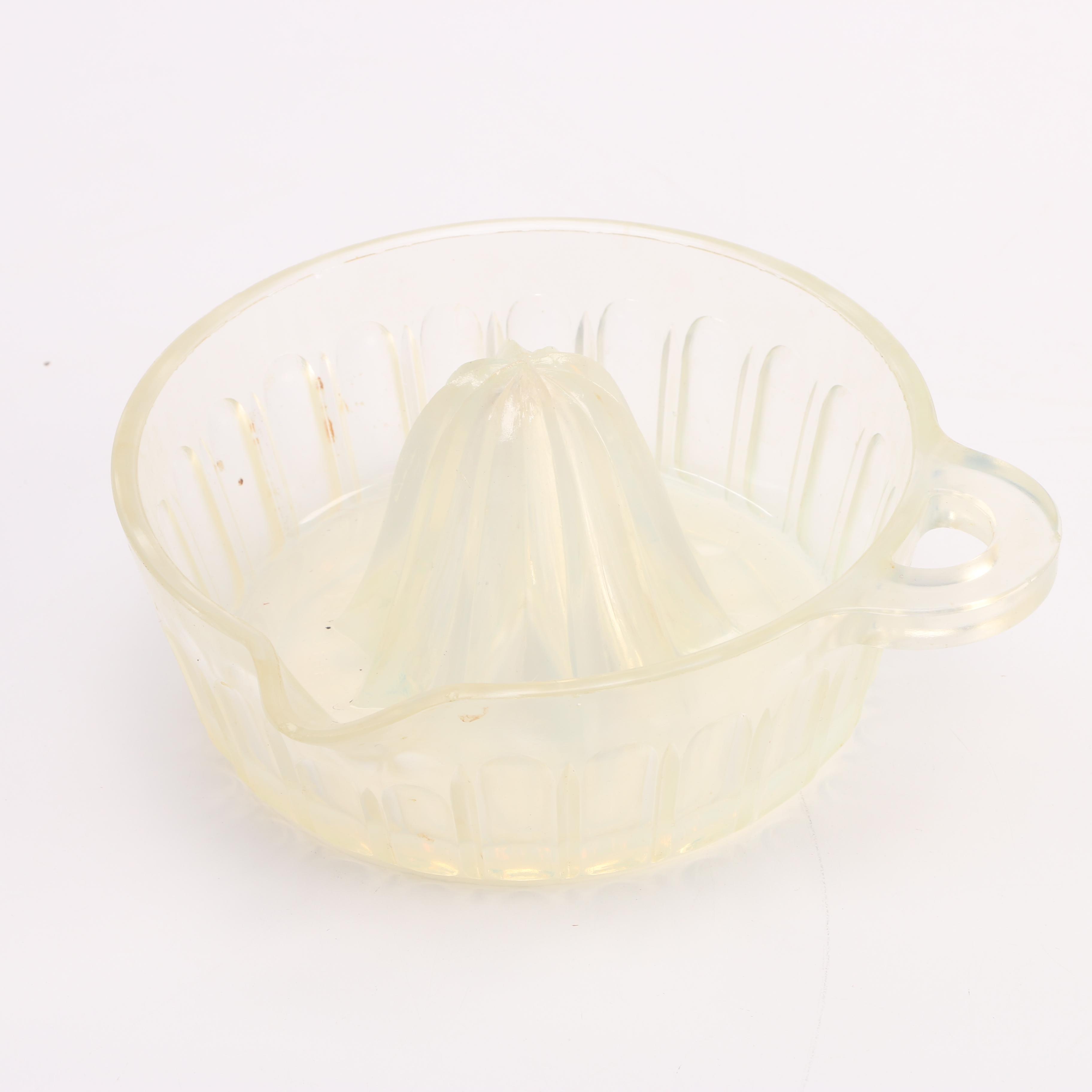 Glass Cookware Including Vintage Fry Pearl Ovenglass
