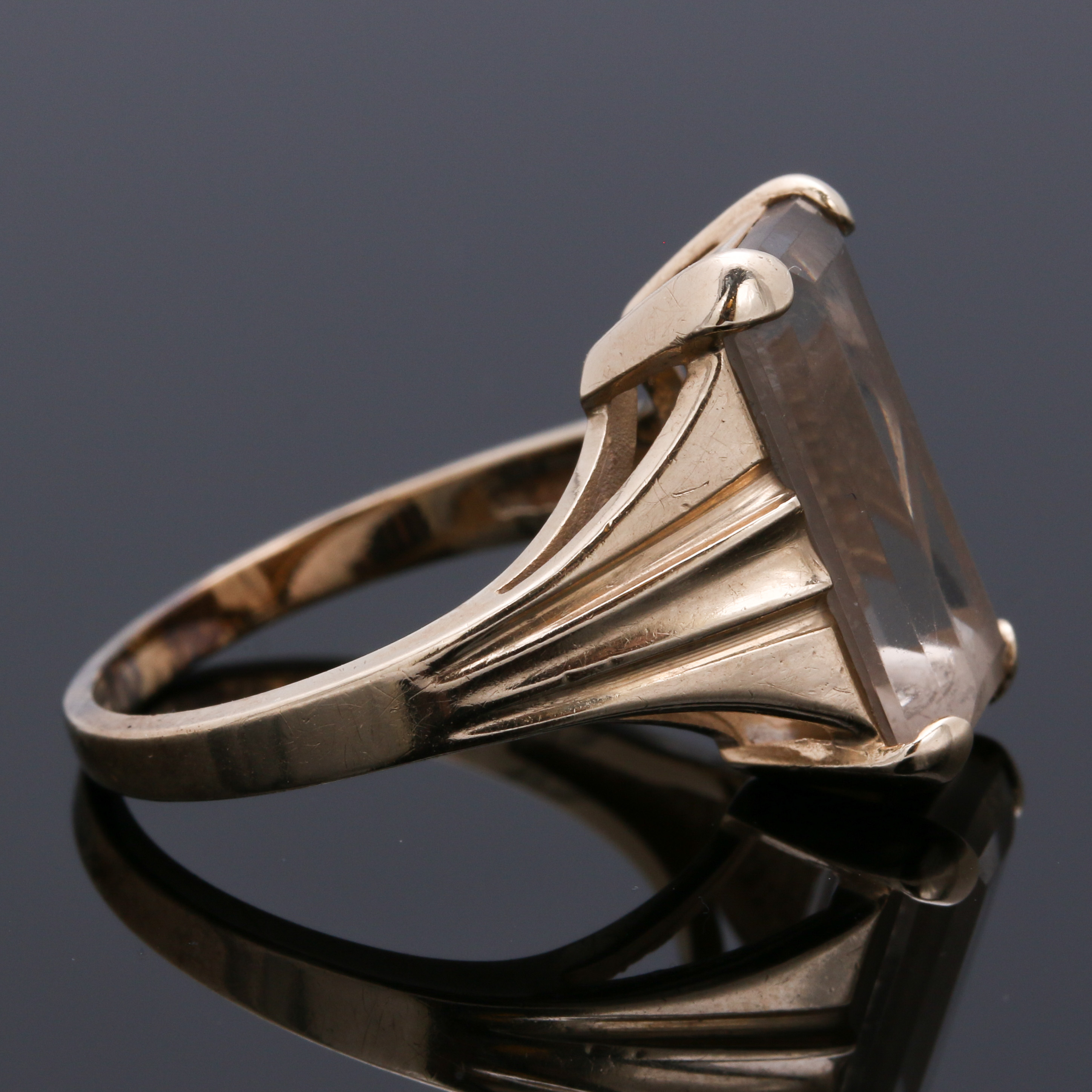 Siffari 10K Yellow Gold Ring Including a 3.90 CT Pale Smoky Quartz Gemstone