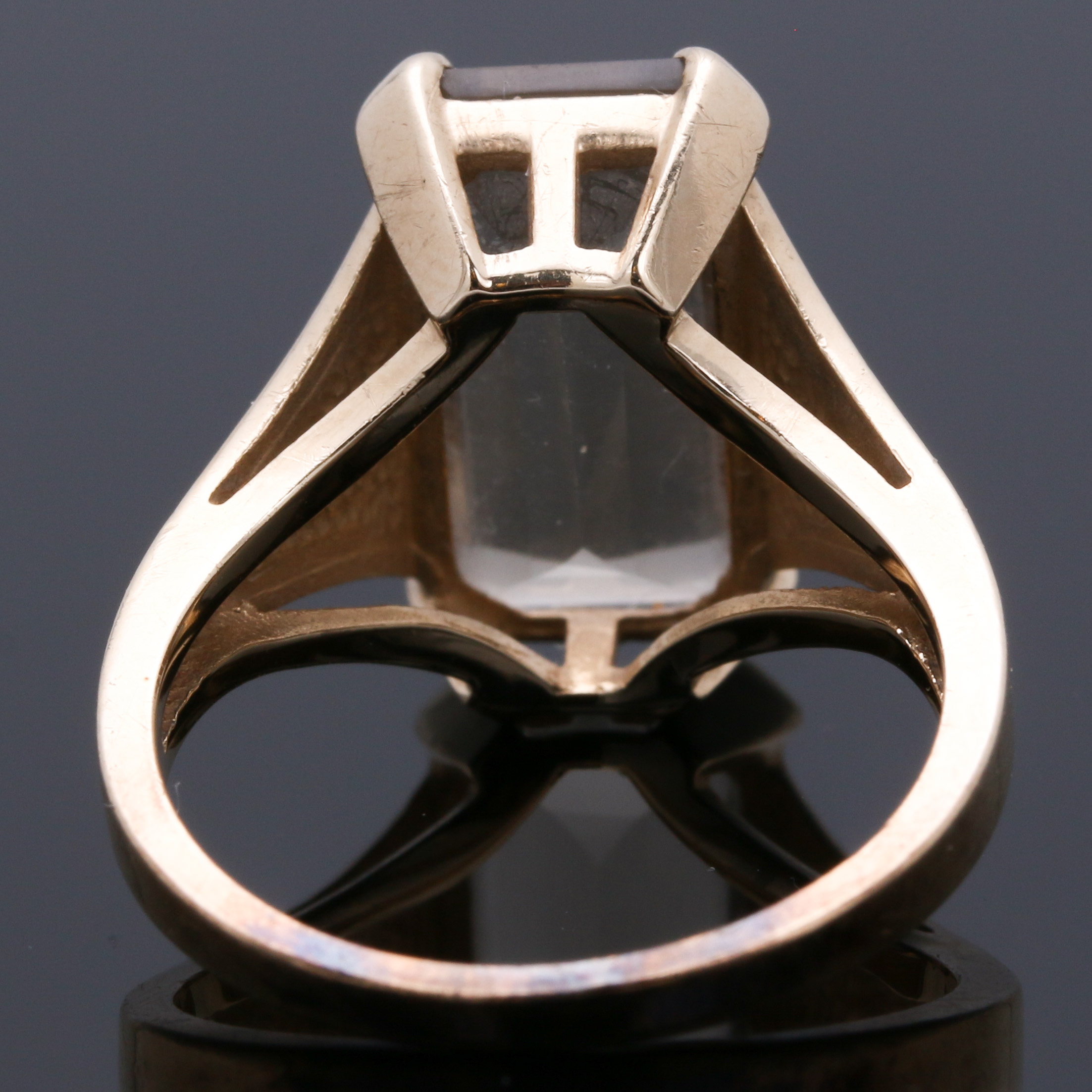 Siffari 10K Yellow Gold Ring Including a 3.90 CT Pale Smoky Quartz Gemstone