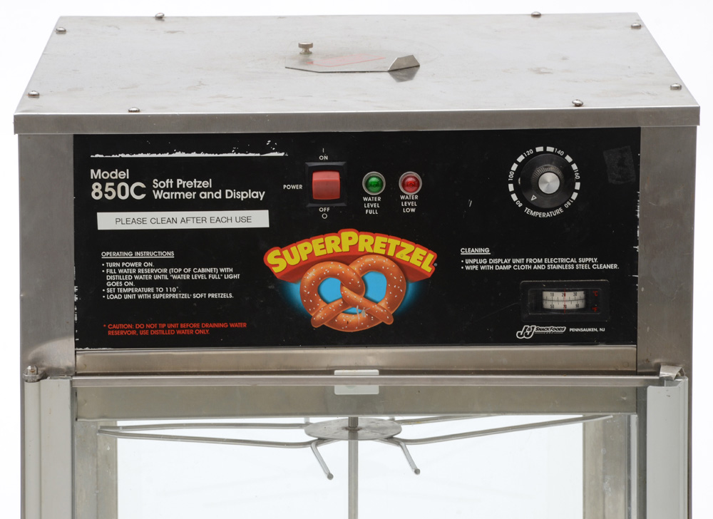 Super Pretzel Soft Pretzel Warmer