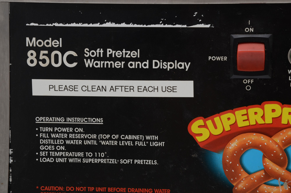 Super Pretzel Soft Pretzel Warmer