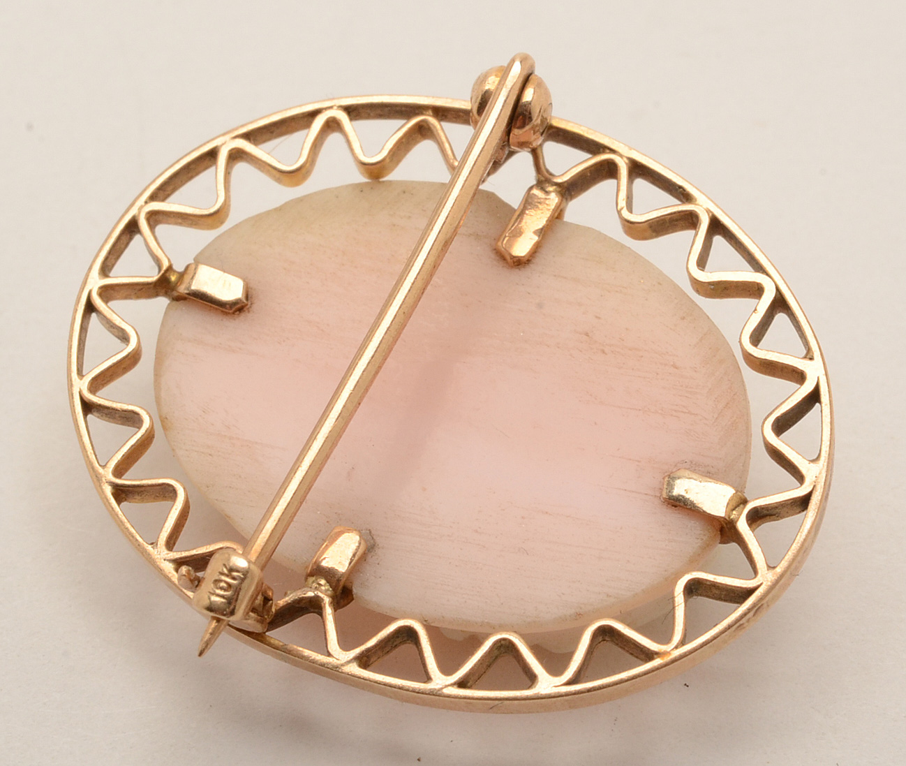 10K Yellow Gold Angel Skin Coral Cameo Brooch