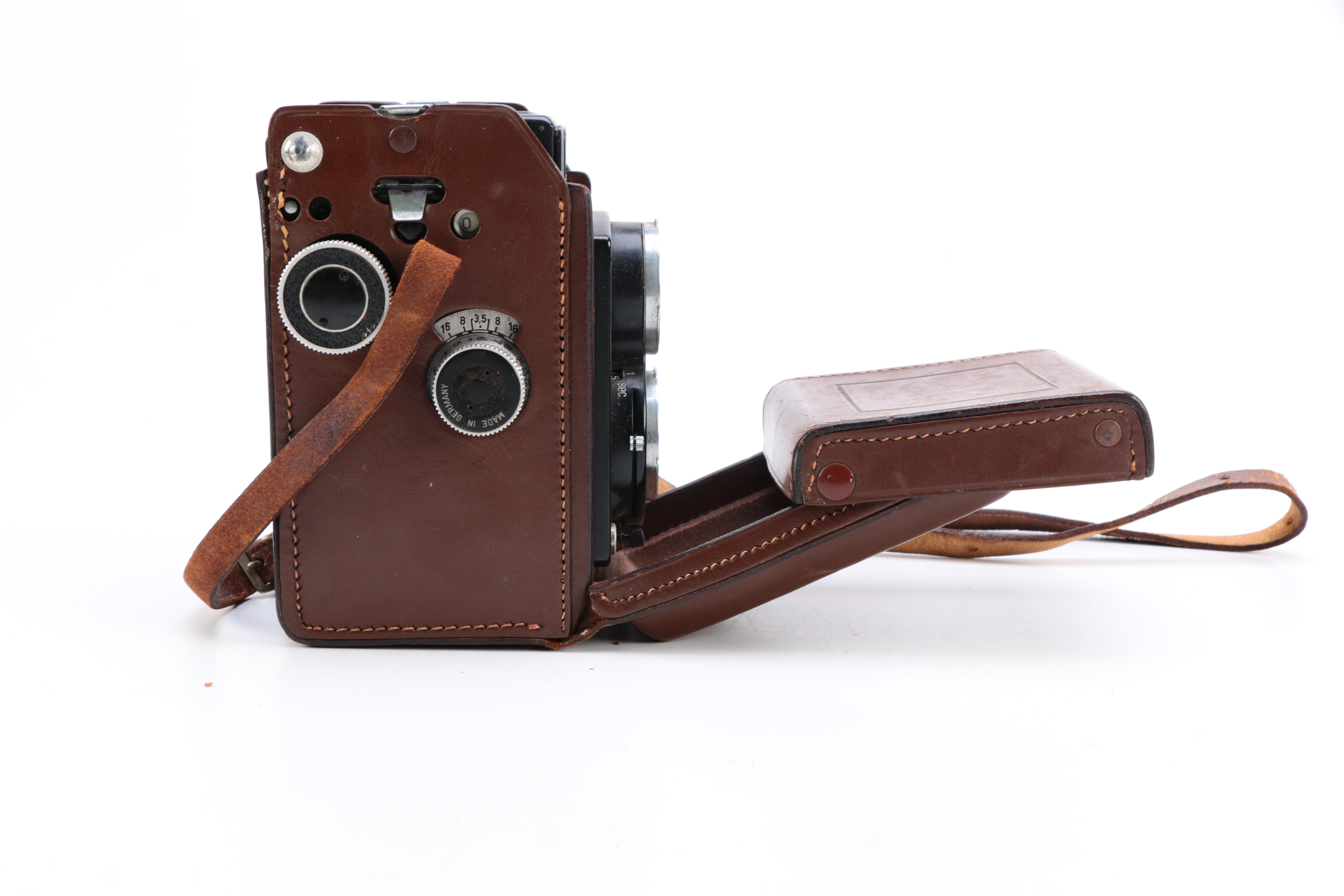 Vintage Rolleicord Camera and Leather Case