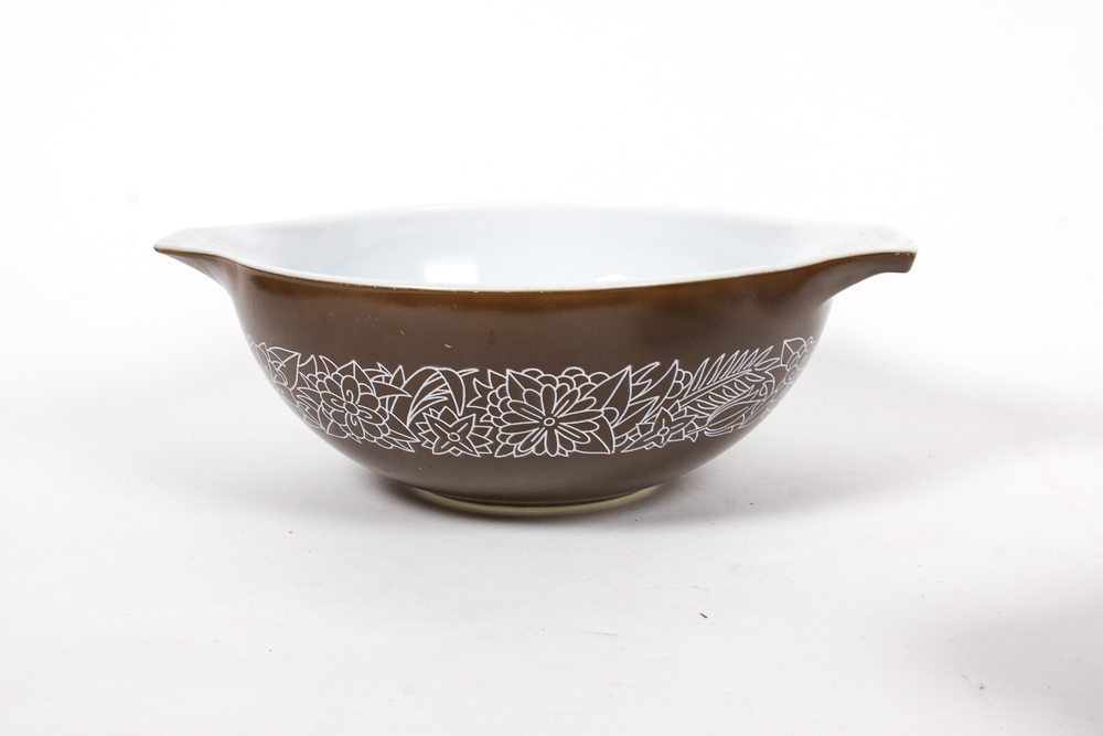 Vintage Pyrex Bowls with Handles