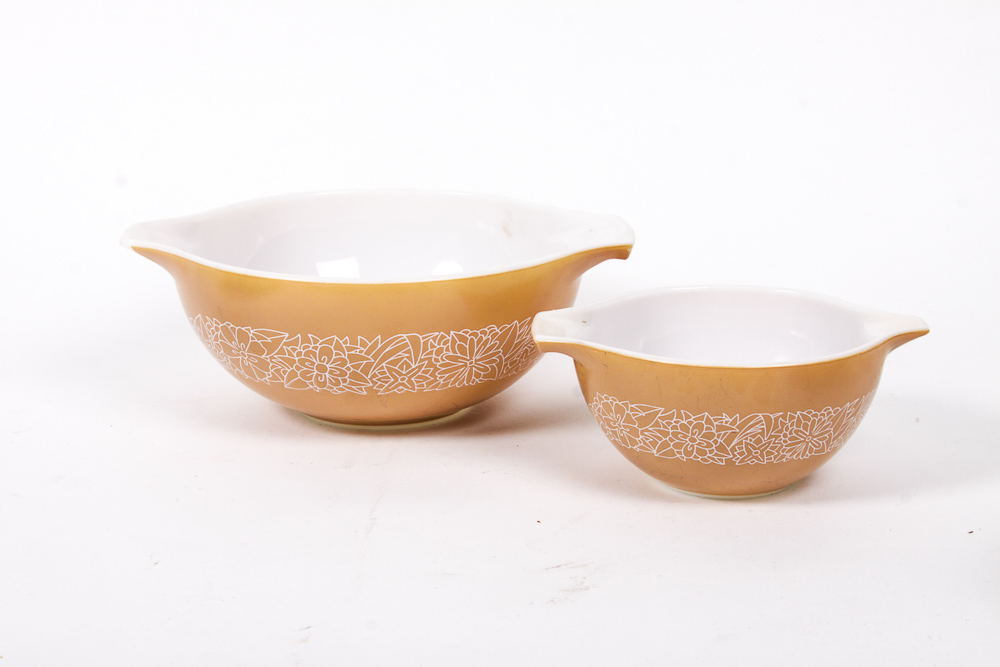 Vintage Pyrex Bowls with Handles