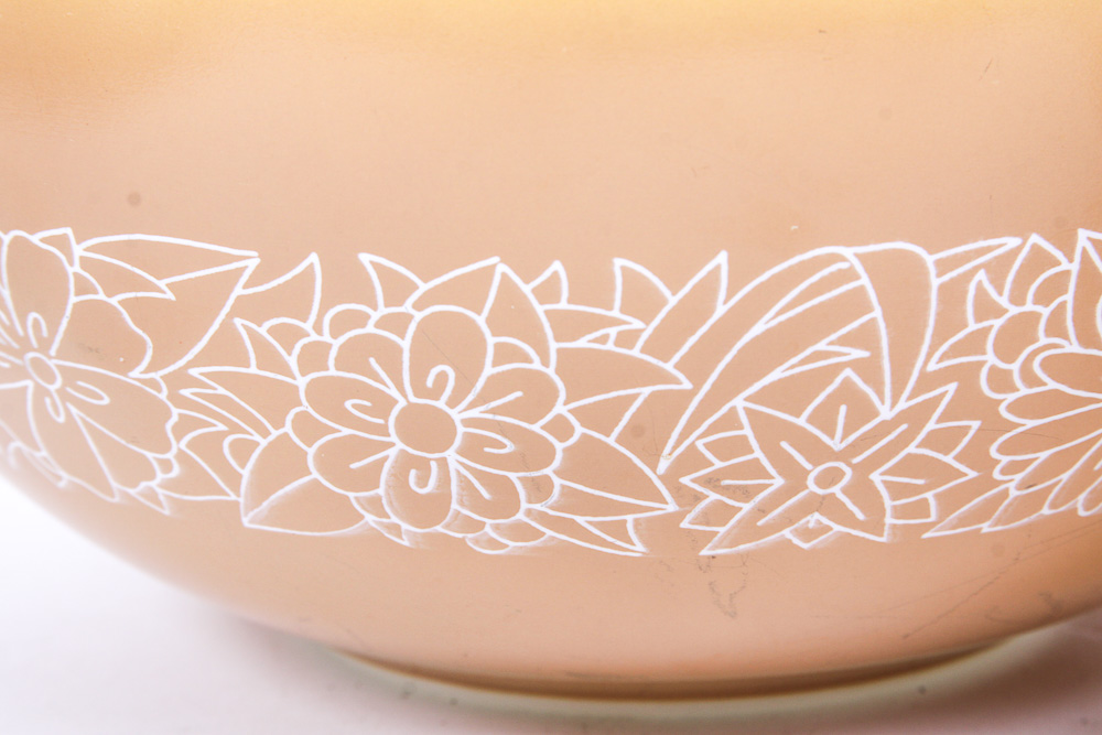 Vintage Pyrex Bowls with Handles