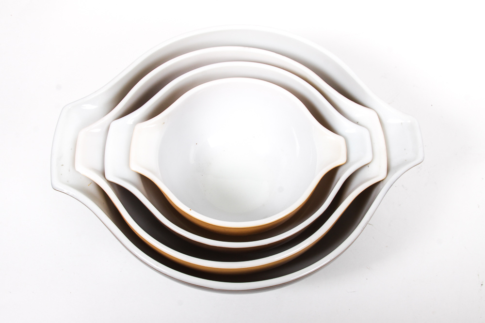 Vintage Pyrex Bowls with Handles