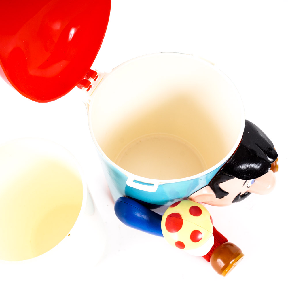 1989 Super Mario Bros. "Puppet Kooler" by Nintendo