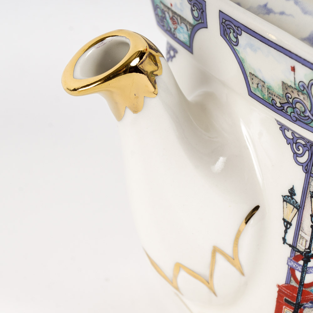 James Sadler "Best of British" Piccadilly Teapot