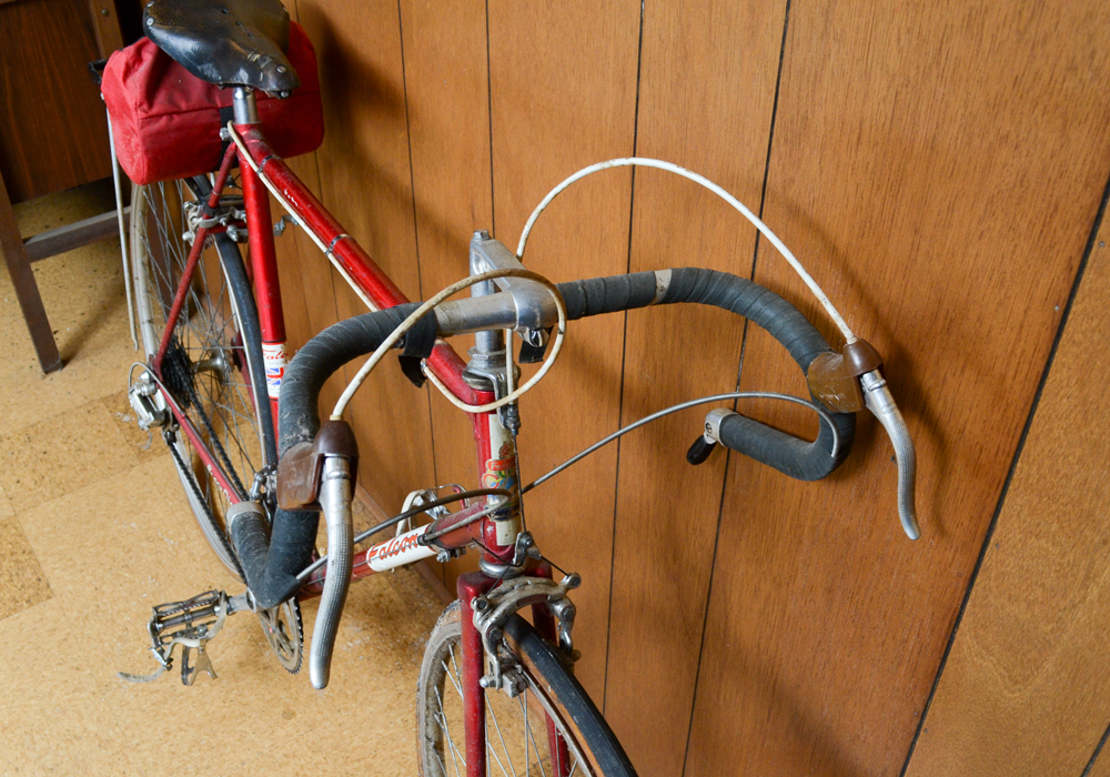 Vintage Falcon Black Diamond Road Bike