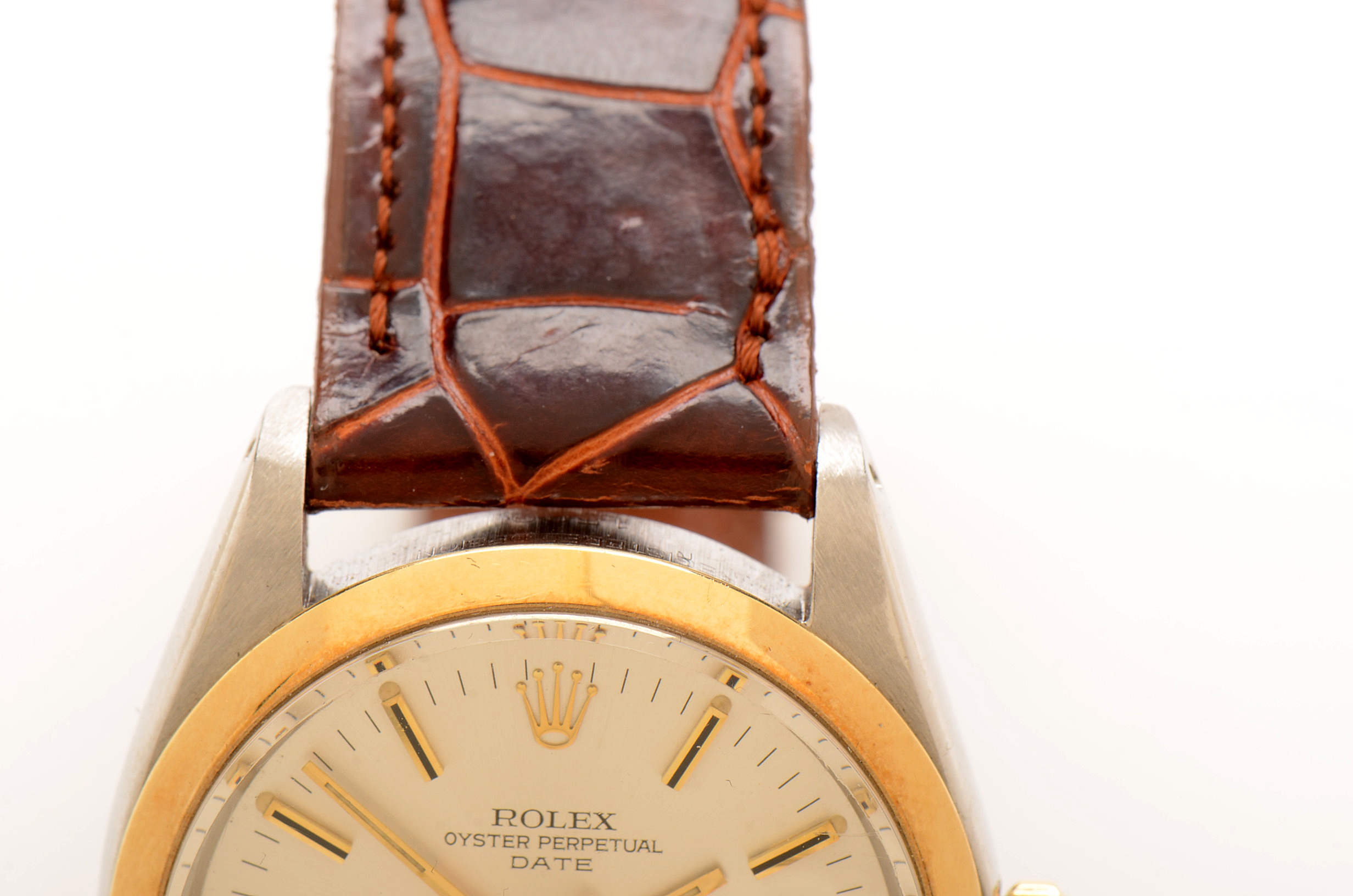 Vintage Rolex Date 18K Yellow Gold Bezel Watch