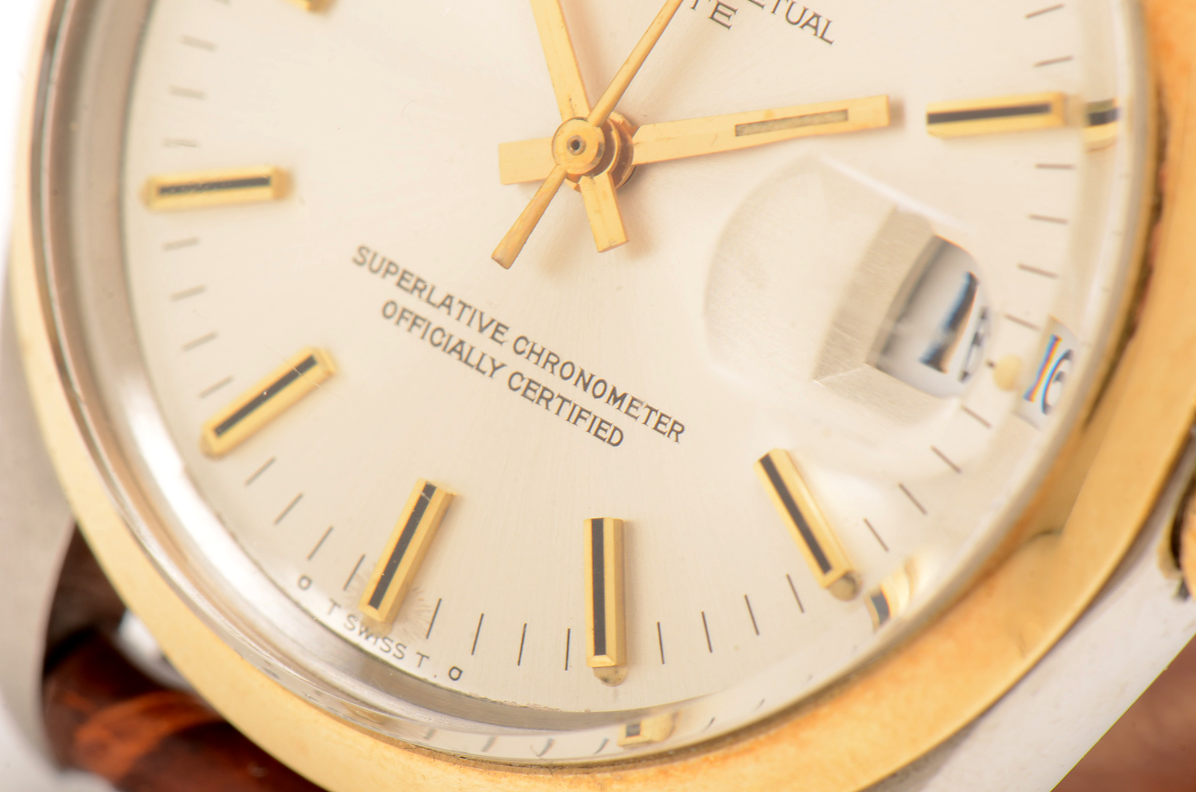 Vintage Rolex Date 18K Yellow Gold Bezel Watch