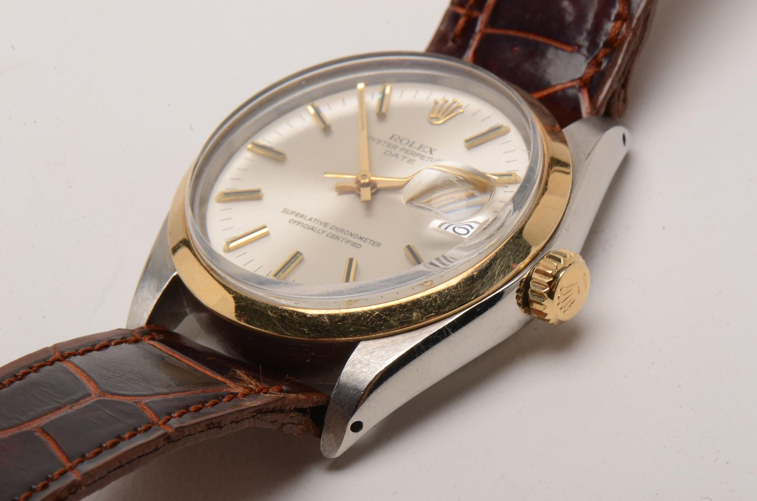 Vintage Rolex Date 18K Yellow Gold Bezel Watch