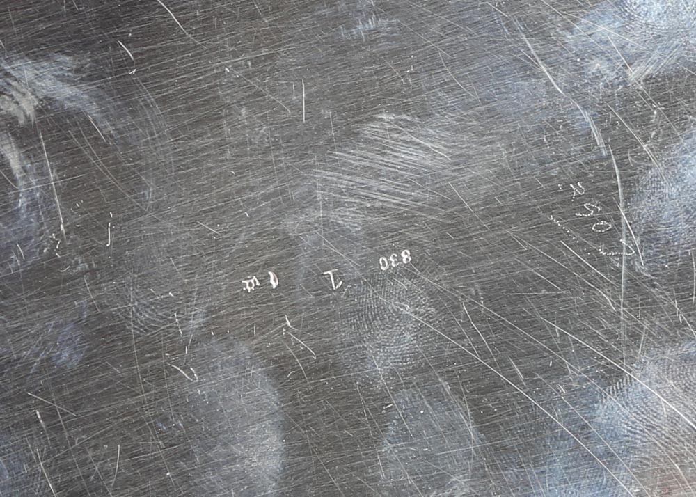 830 Silver Cherub Snuff Box