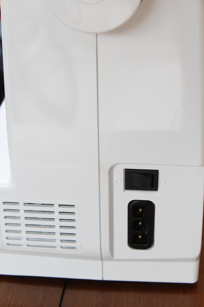 Singer Sewing Machine Promise 1409