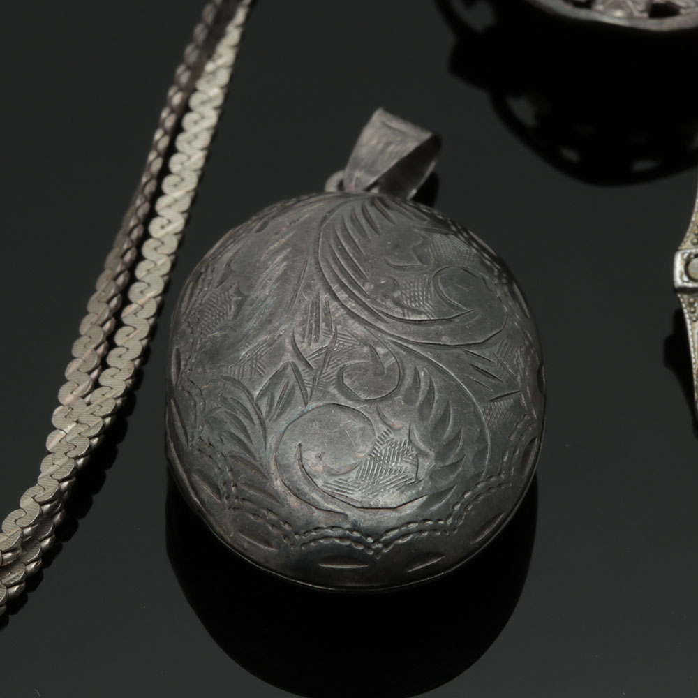 Assortment of Sterling Silver Jewelry Including Shell Cameo Brooches