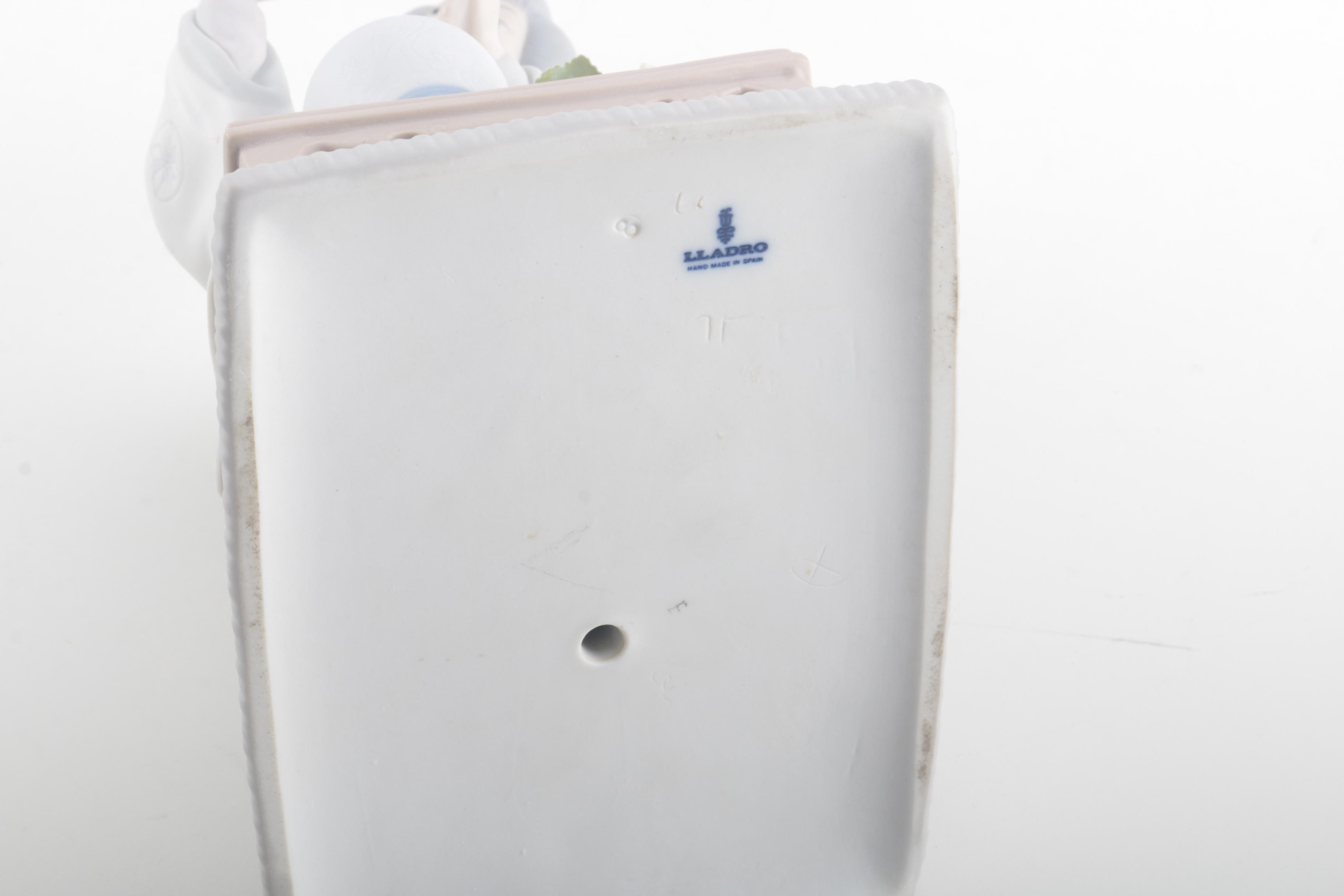 1973 Lladró "Japanese Girl Decorating" Porcelain Figurine