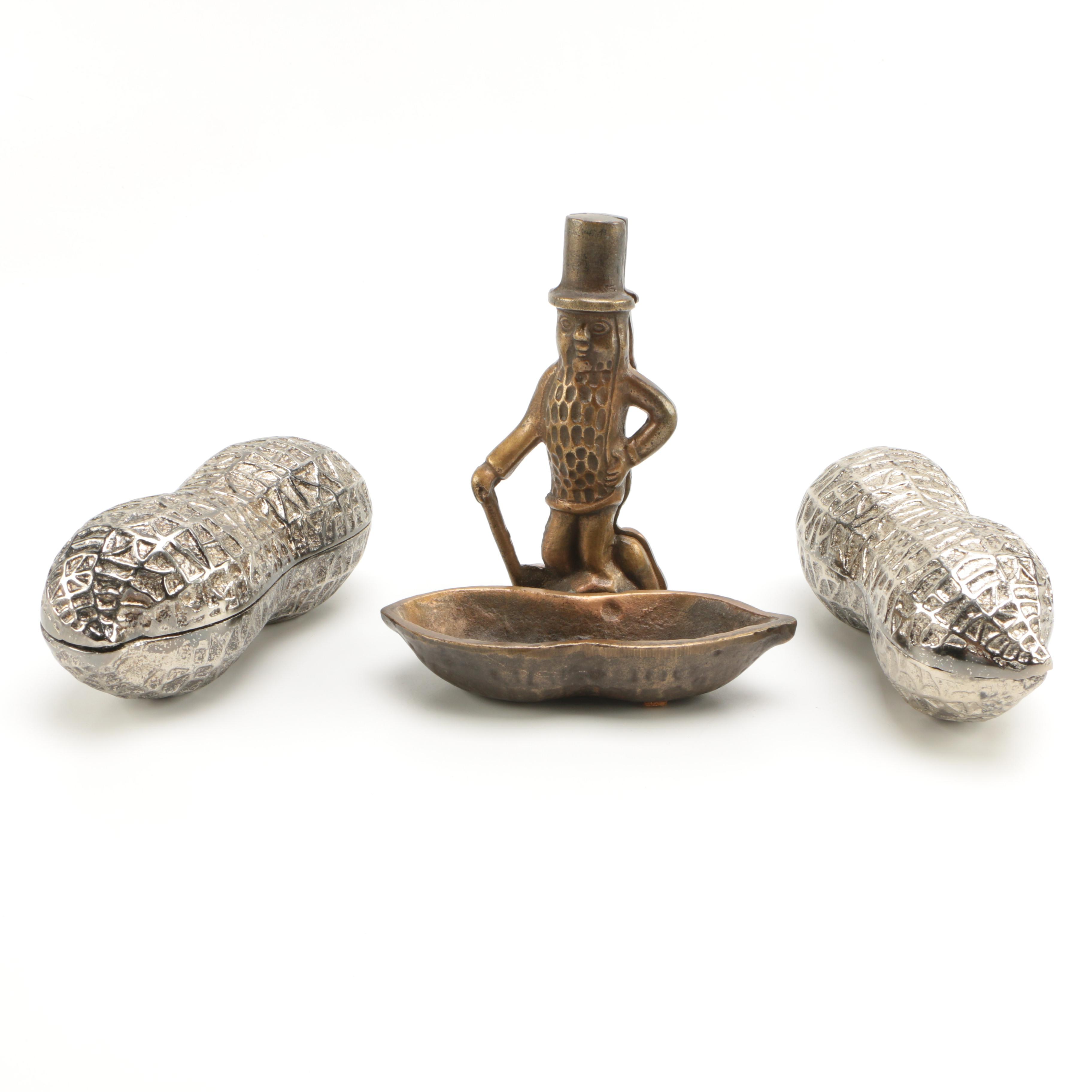 Vintage Peanut Decor Featuring Planter's Peanuts